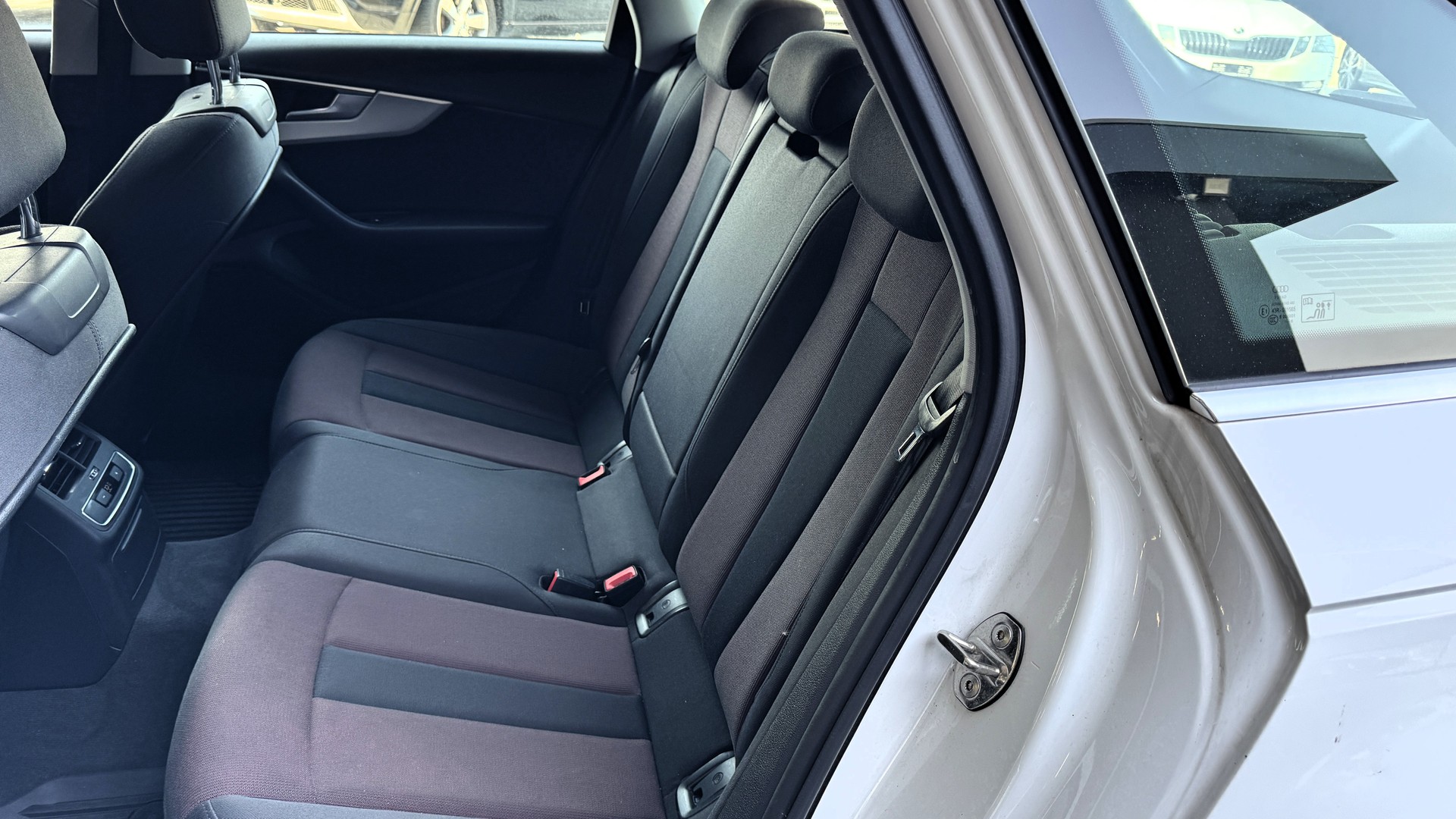 AUDI A4 Avant 3.0 TDI quattro tiptronic-image-8