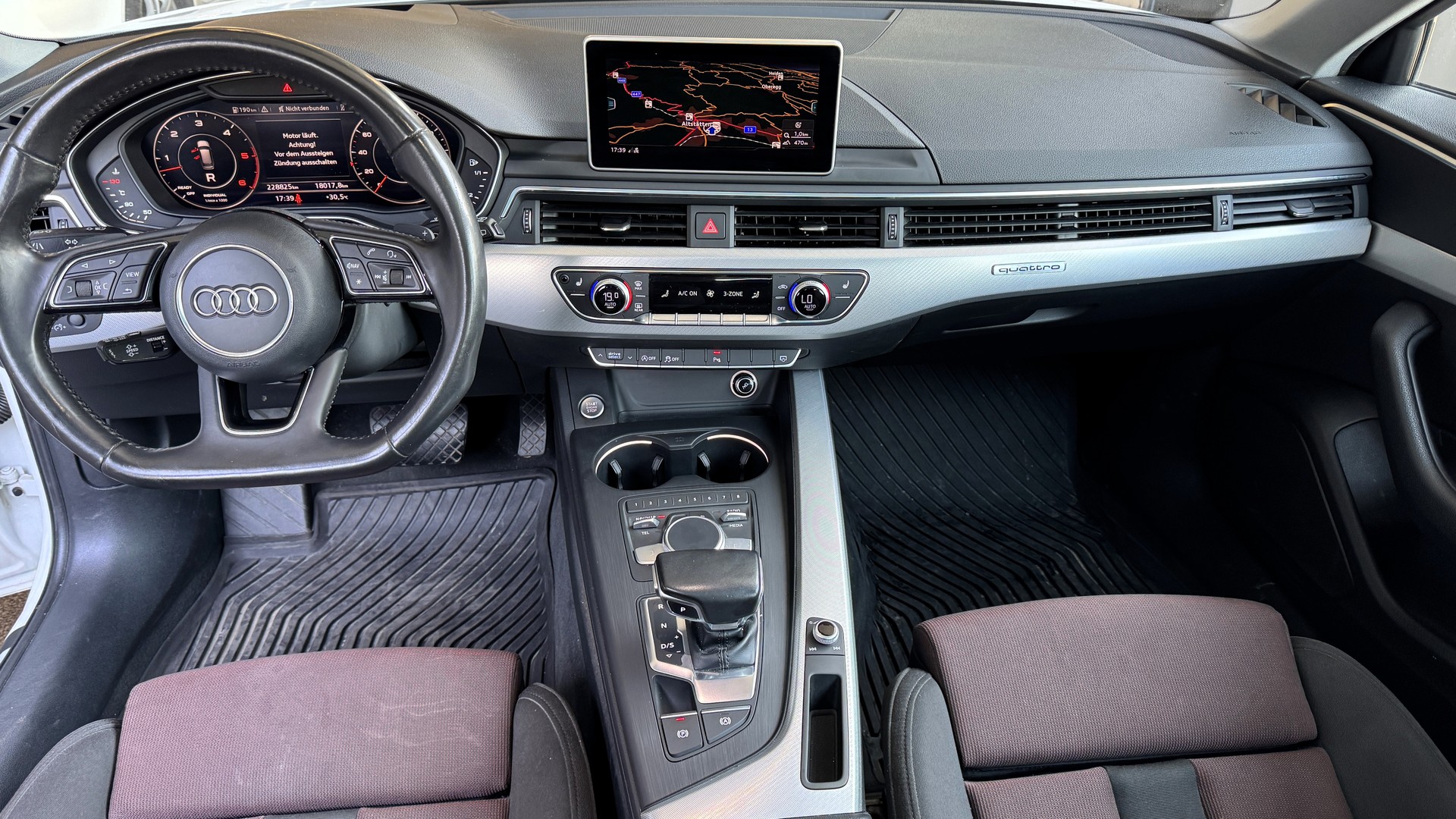 AUDI A4 Avant 3.0 TDI quattro tiptronic-image-5
