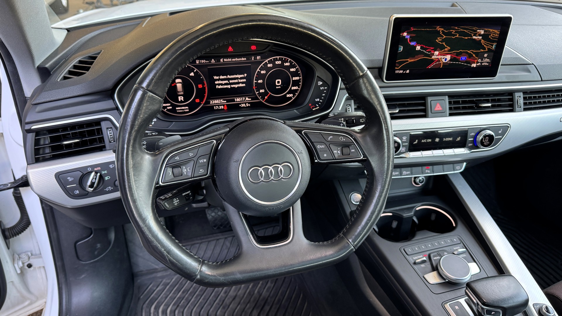 AUDI A4 Avant 3.0 TDI quattro tiptronic-image-4