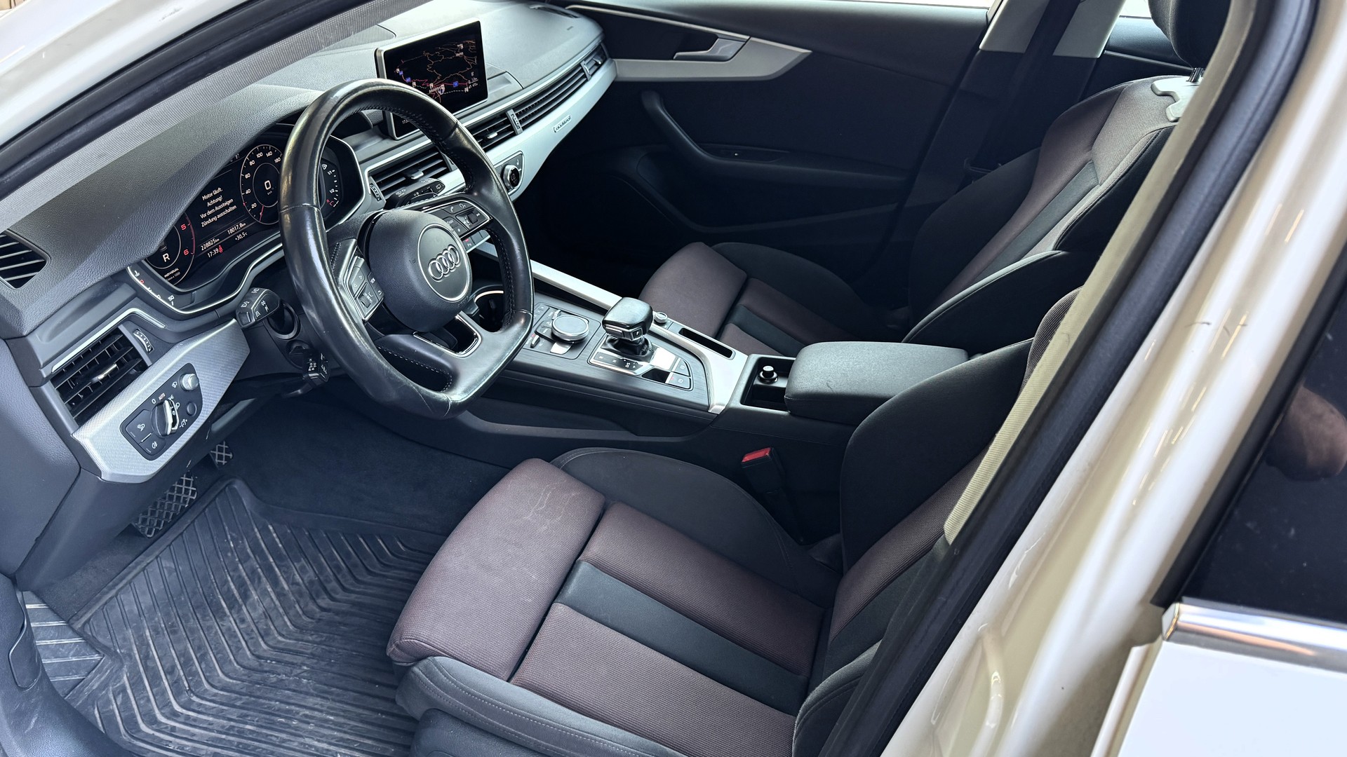 AUDI A4 Avant 3.0 TDI quattro tiptronic-image-6