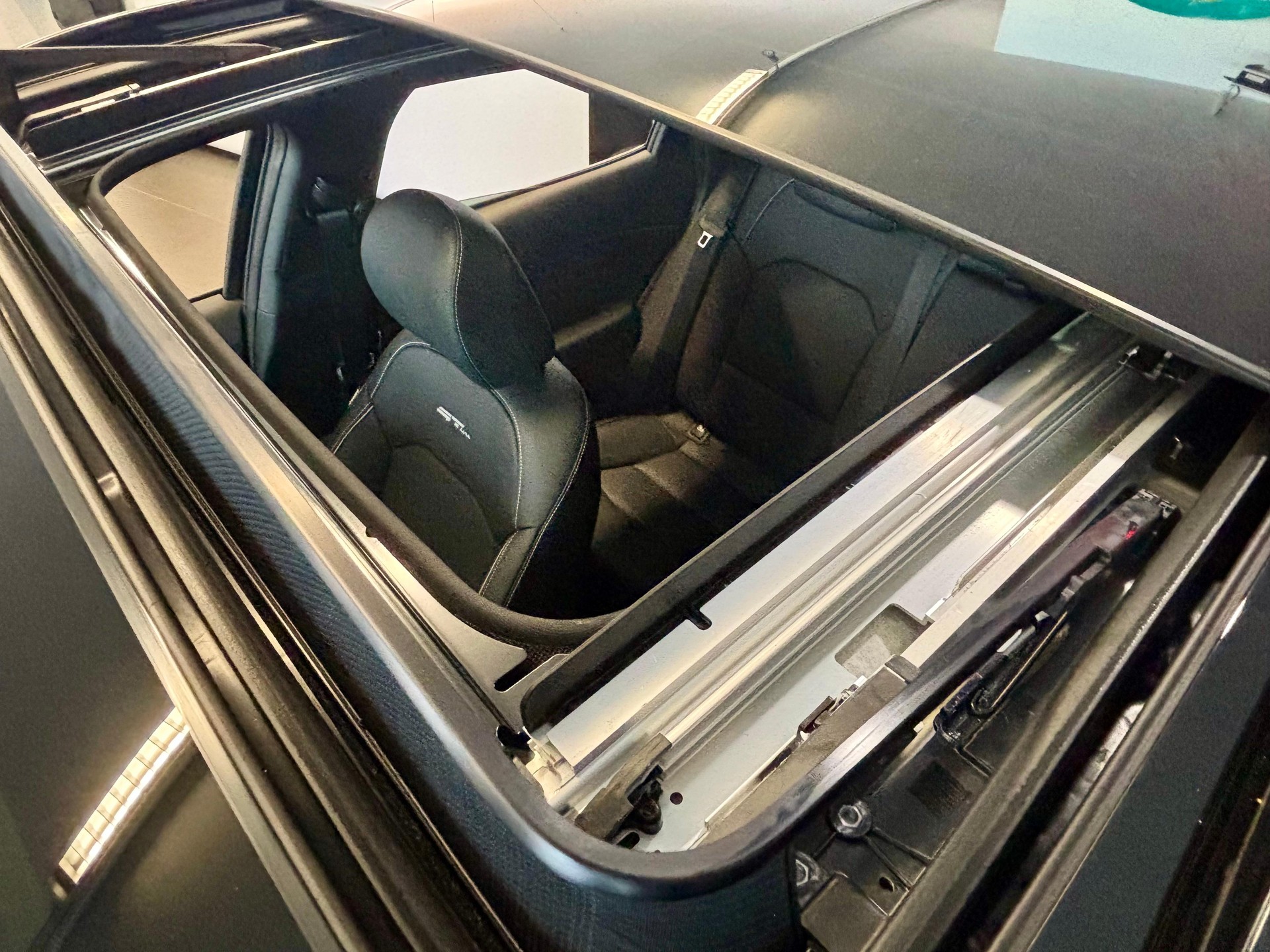 KIA XCeed 1.6 T-GDi GT-Line-image-12