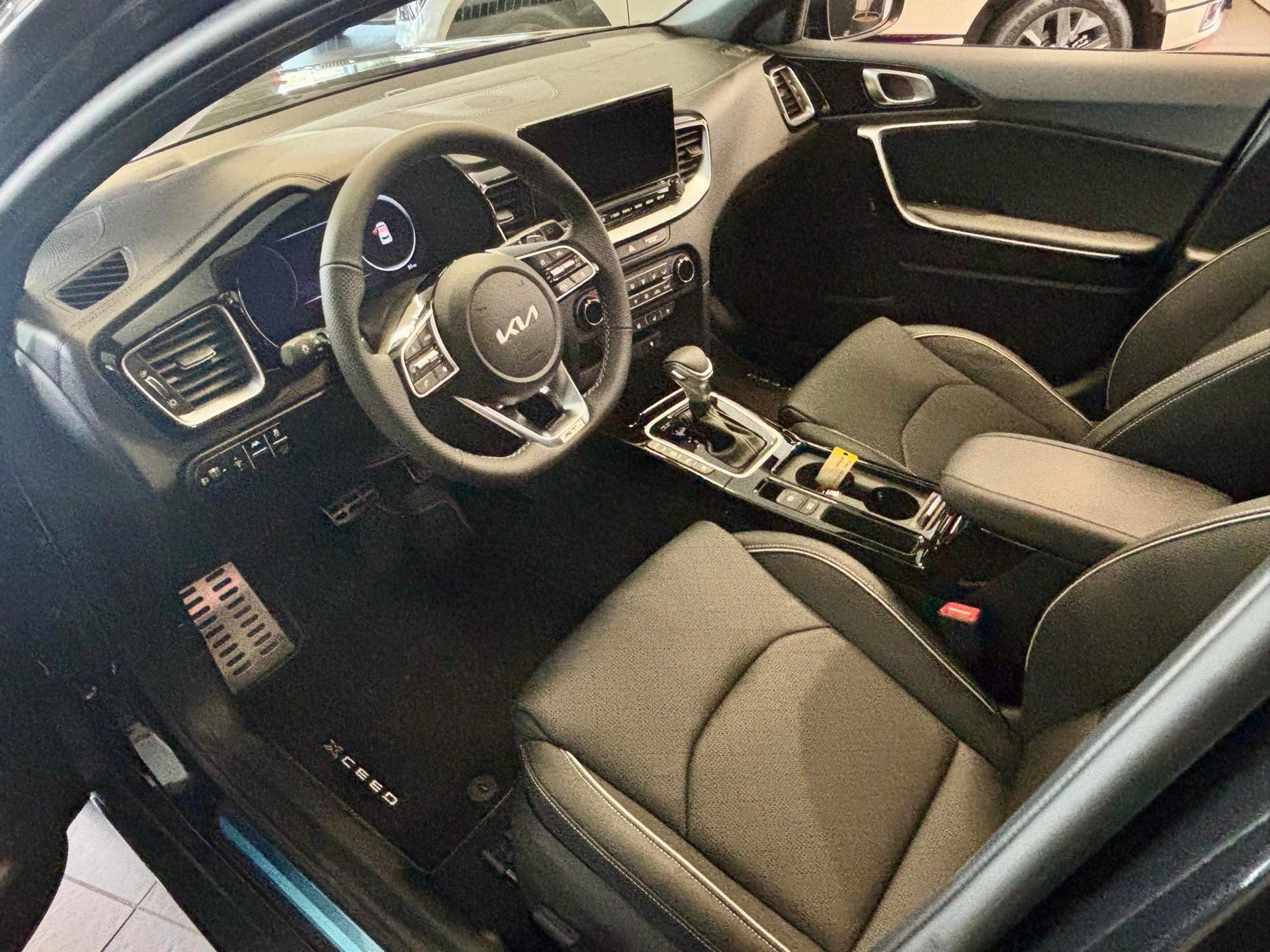 KIA XCeed 1.6 T-GDi GT-Line-image-6