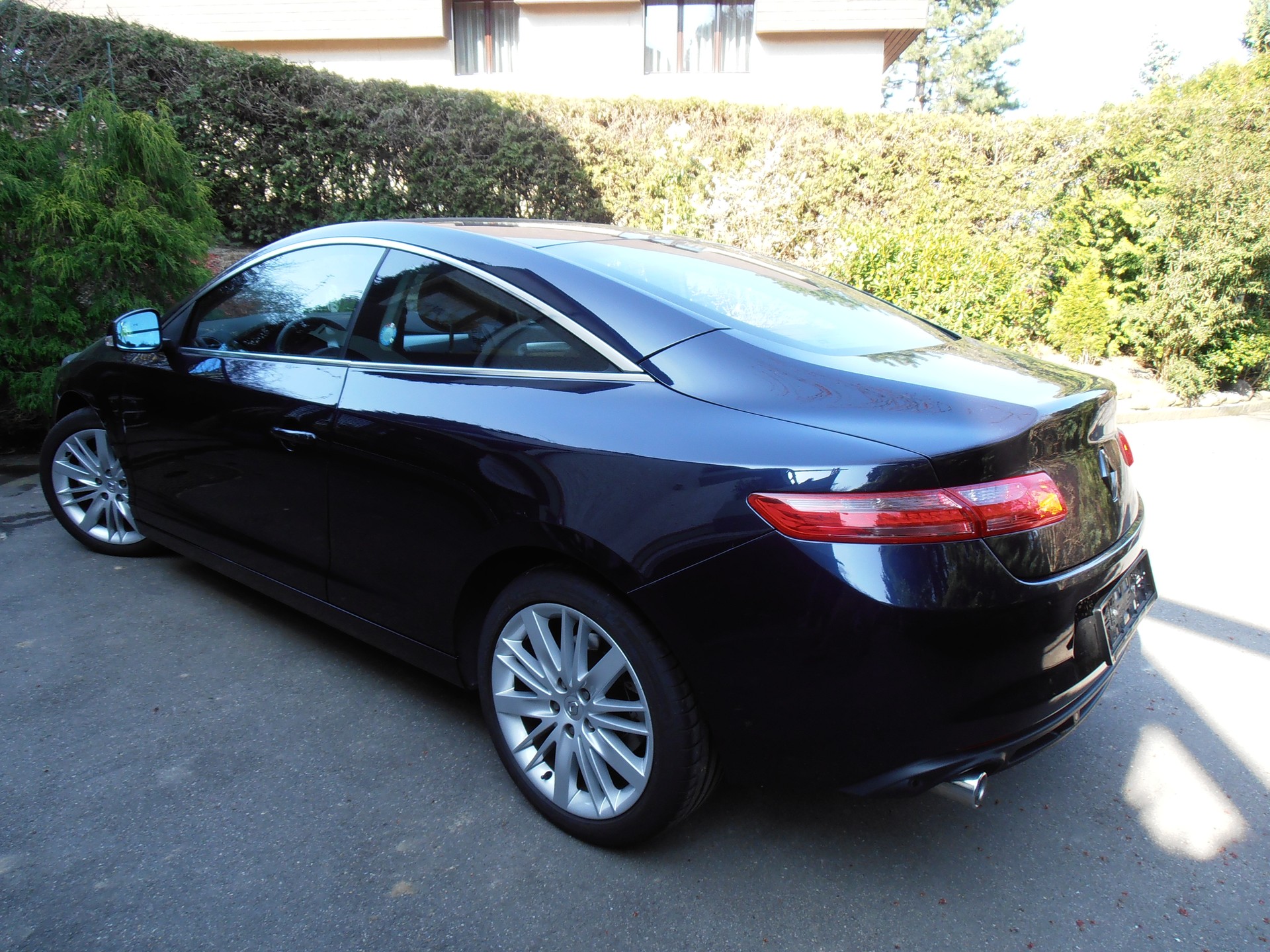RENAULT Laguna 3.0 dCi Initiale Automatic-image-2