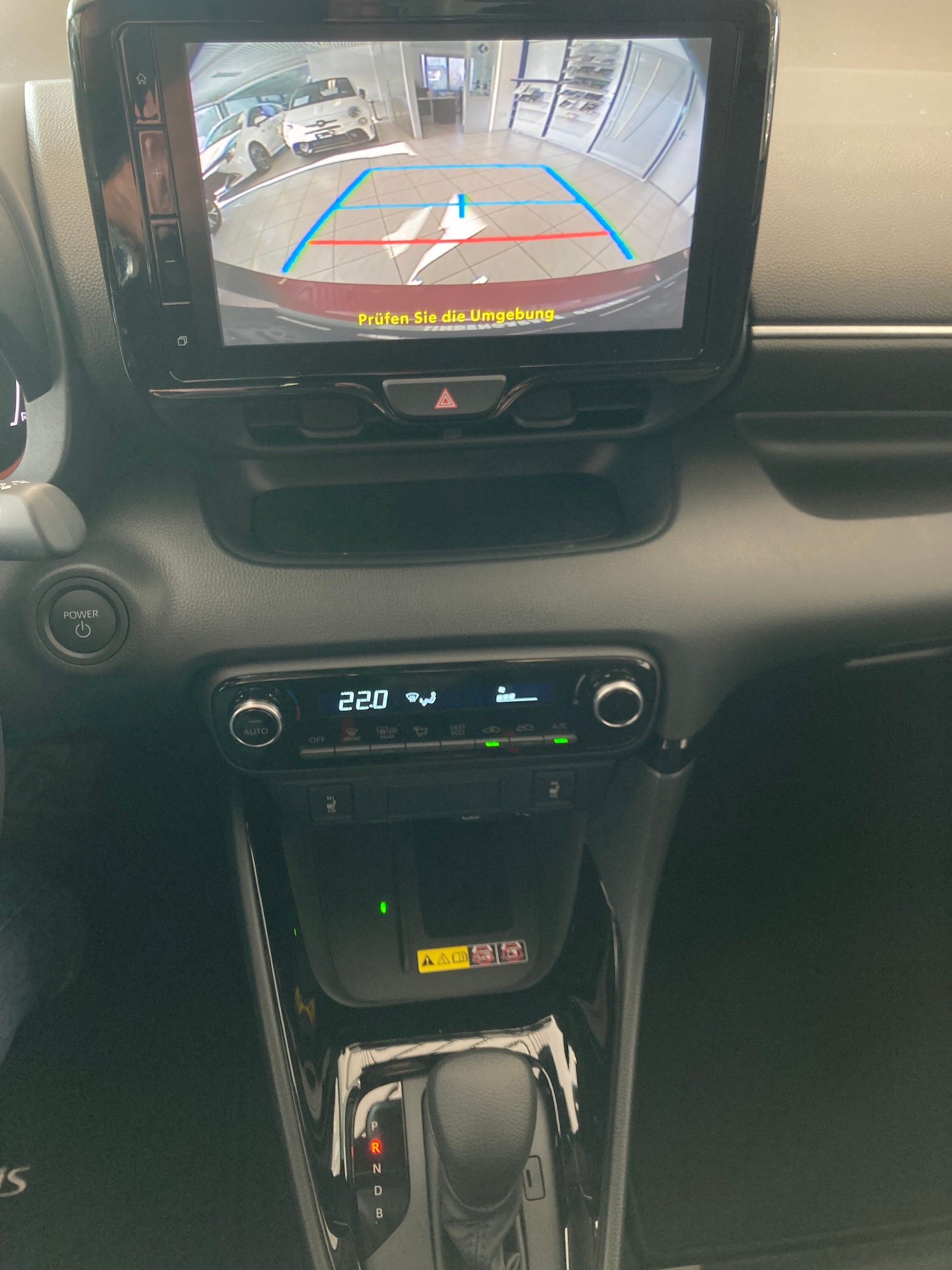 TOYOTA Yaris 1.5 Trend Plus e-CVT-image-11