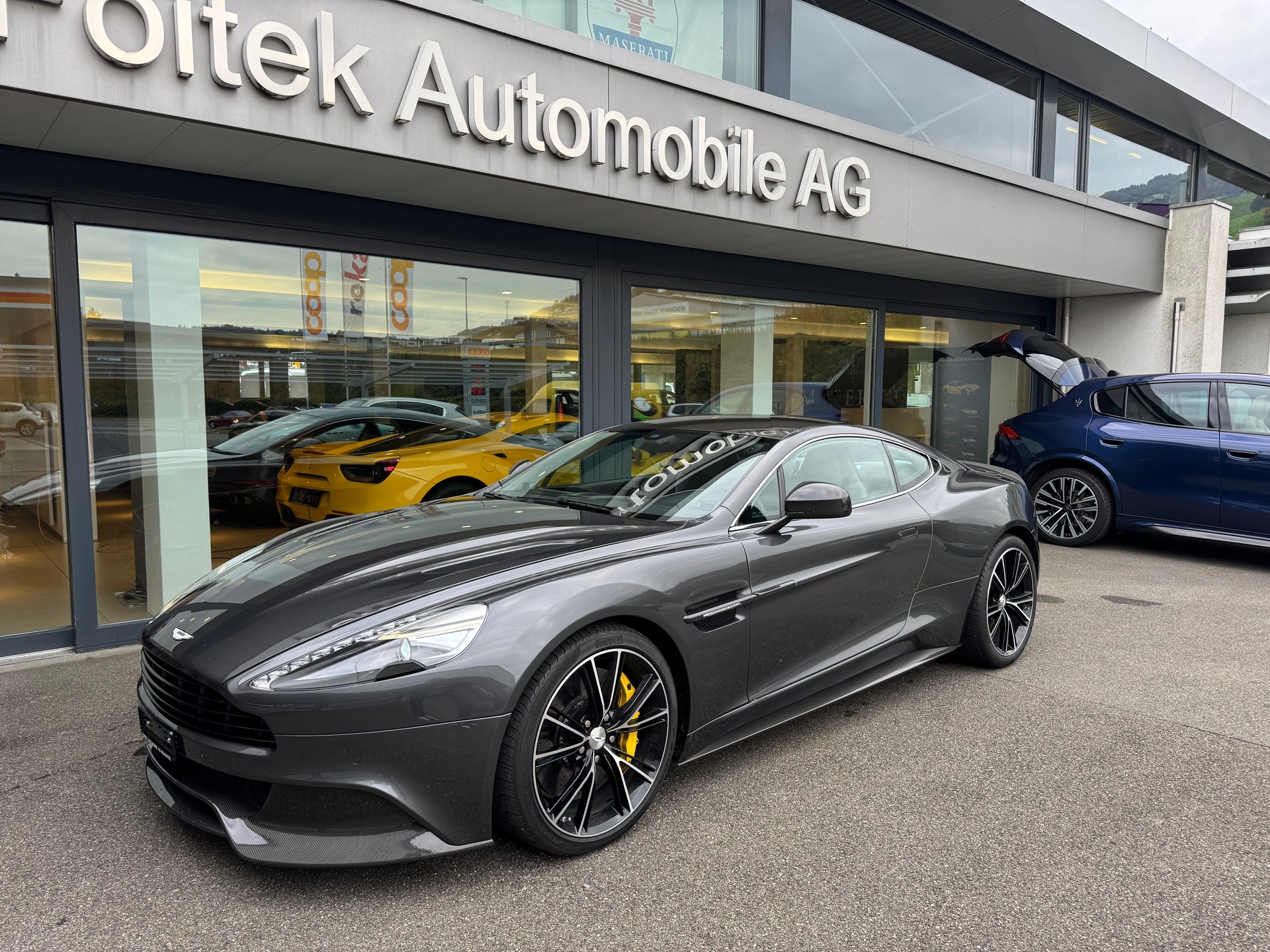ASTON MARTIN Vanquish V12 5.9-48 Touchtronic 2-image-9
