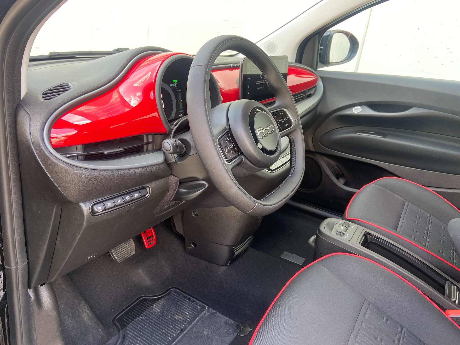 FIAT 500 electric 87 kW Red-image-2