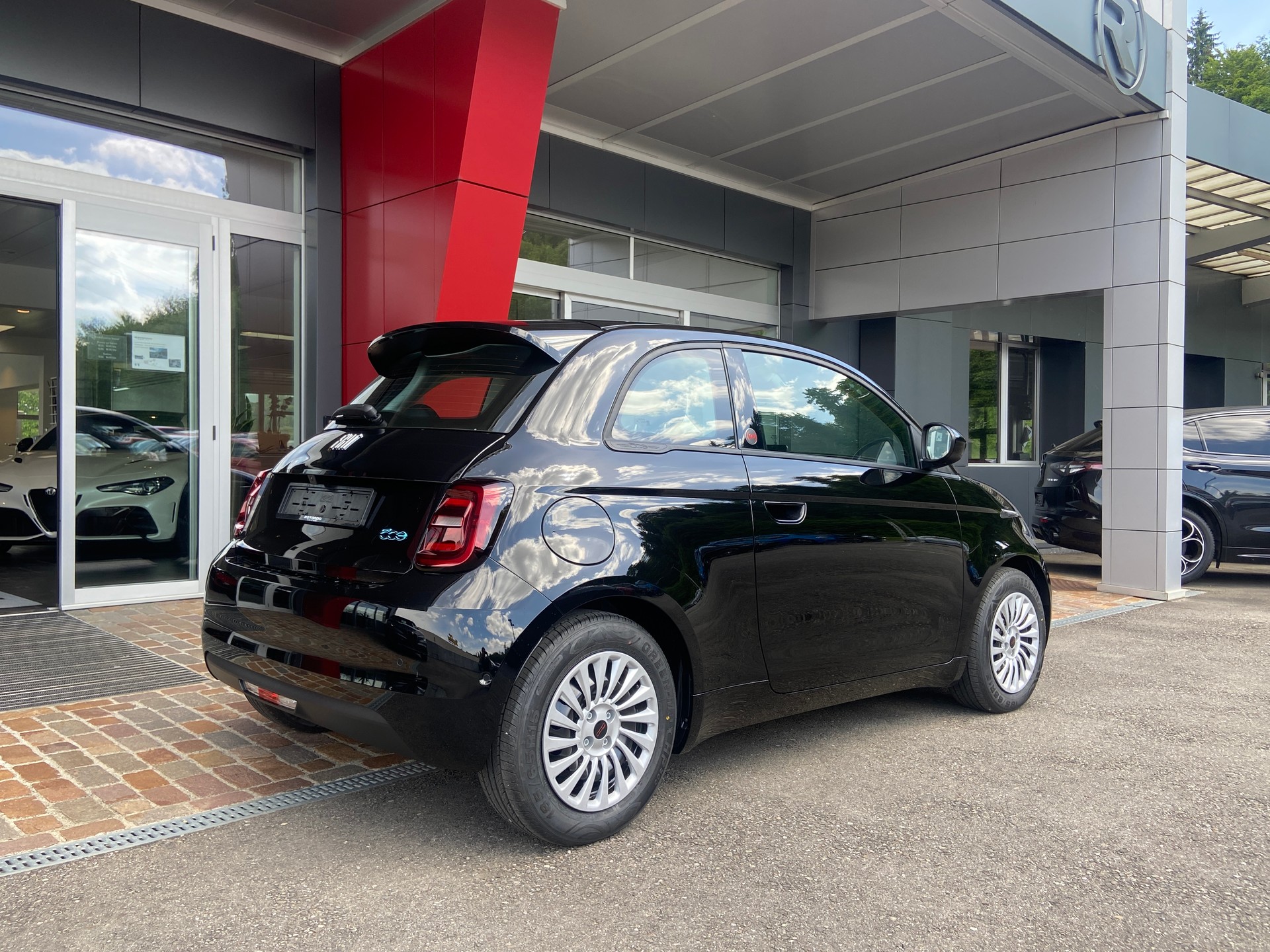 FIAT 500 electric 87 kW Red-image-11