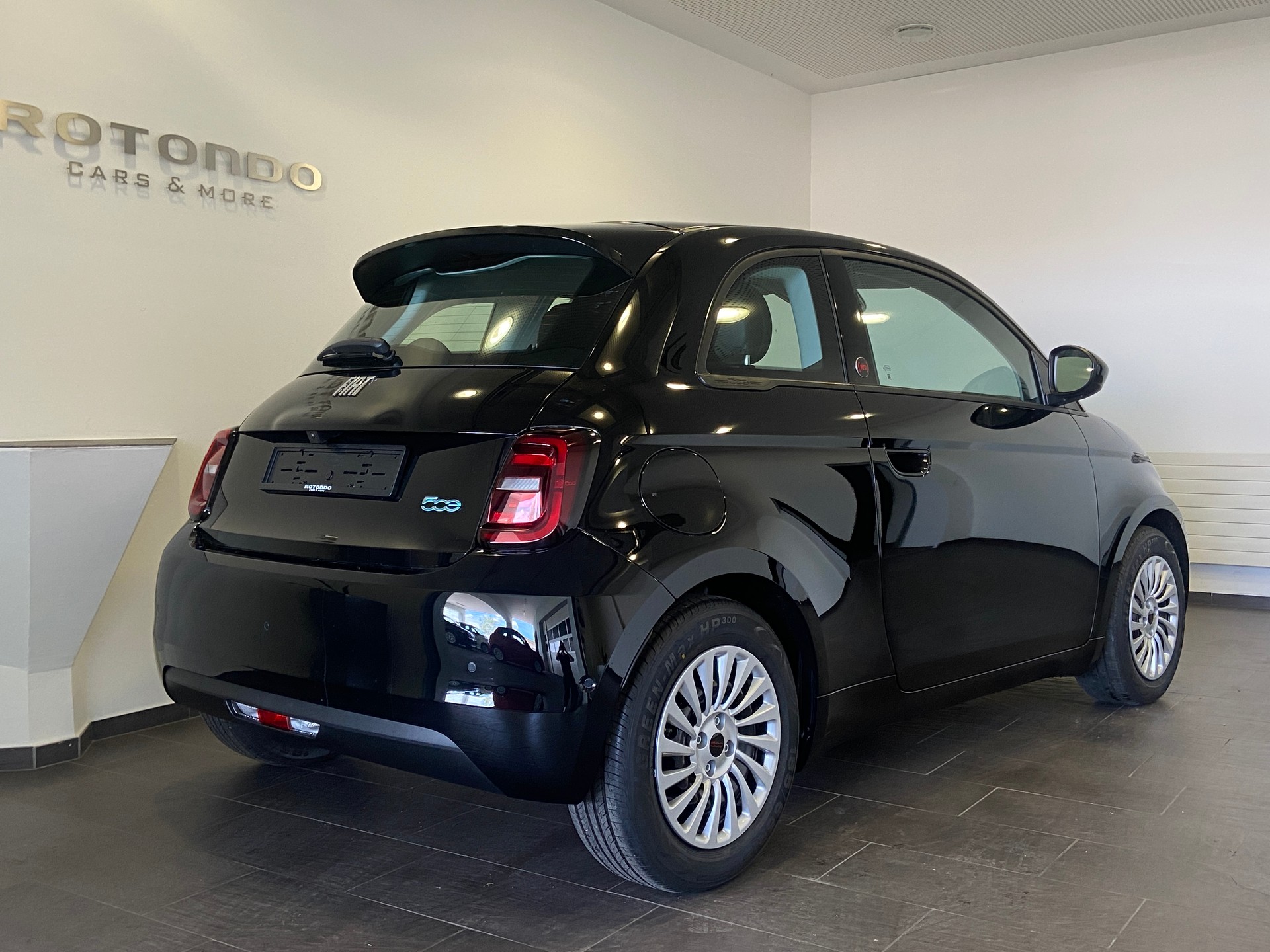FIAT 500 electric 87 kW Red-image-1