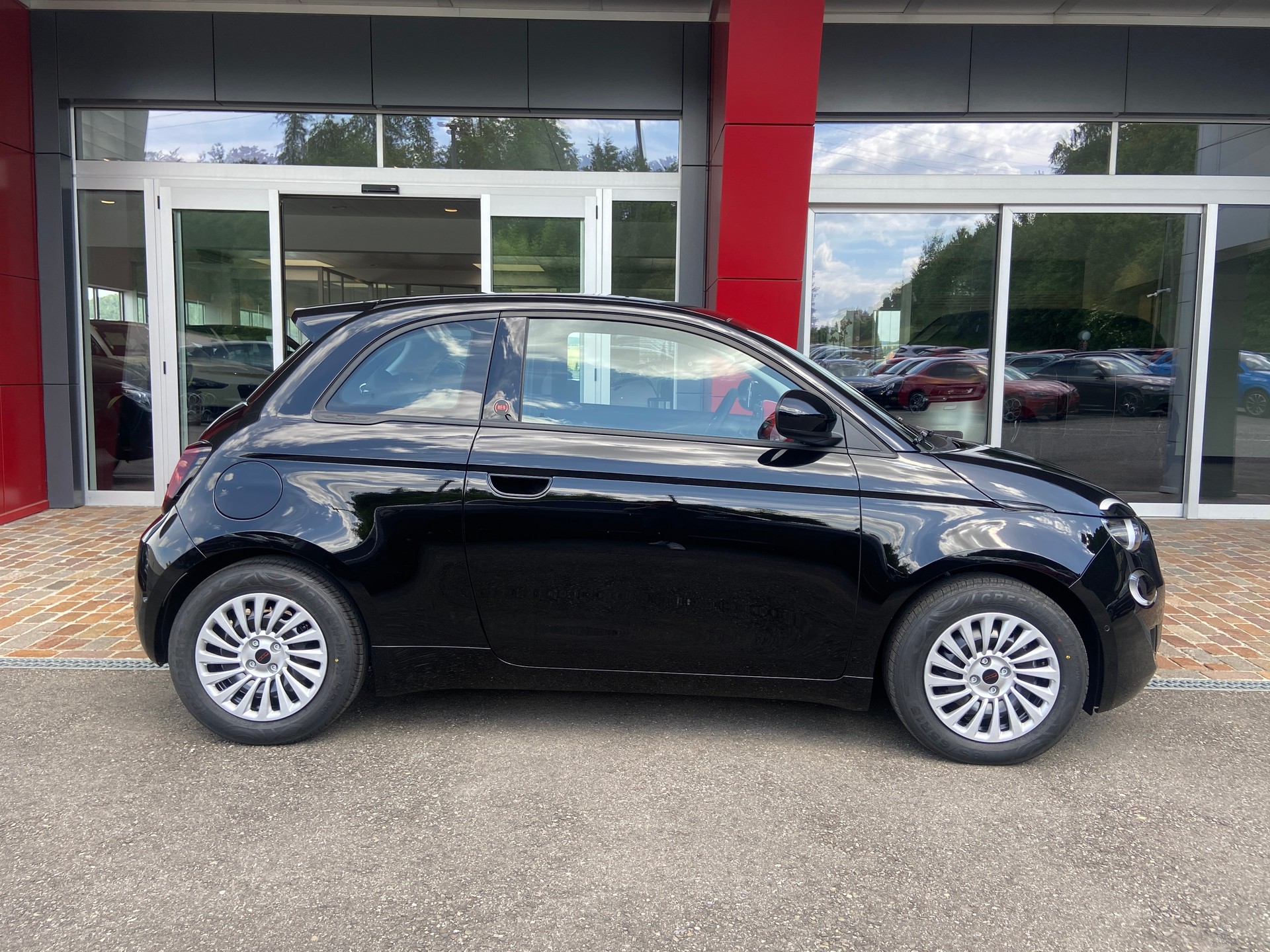 FIAT 500 electric 87 kW Red-image-10