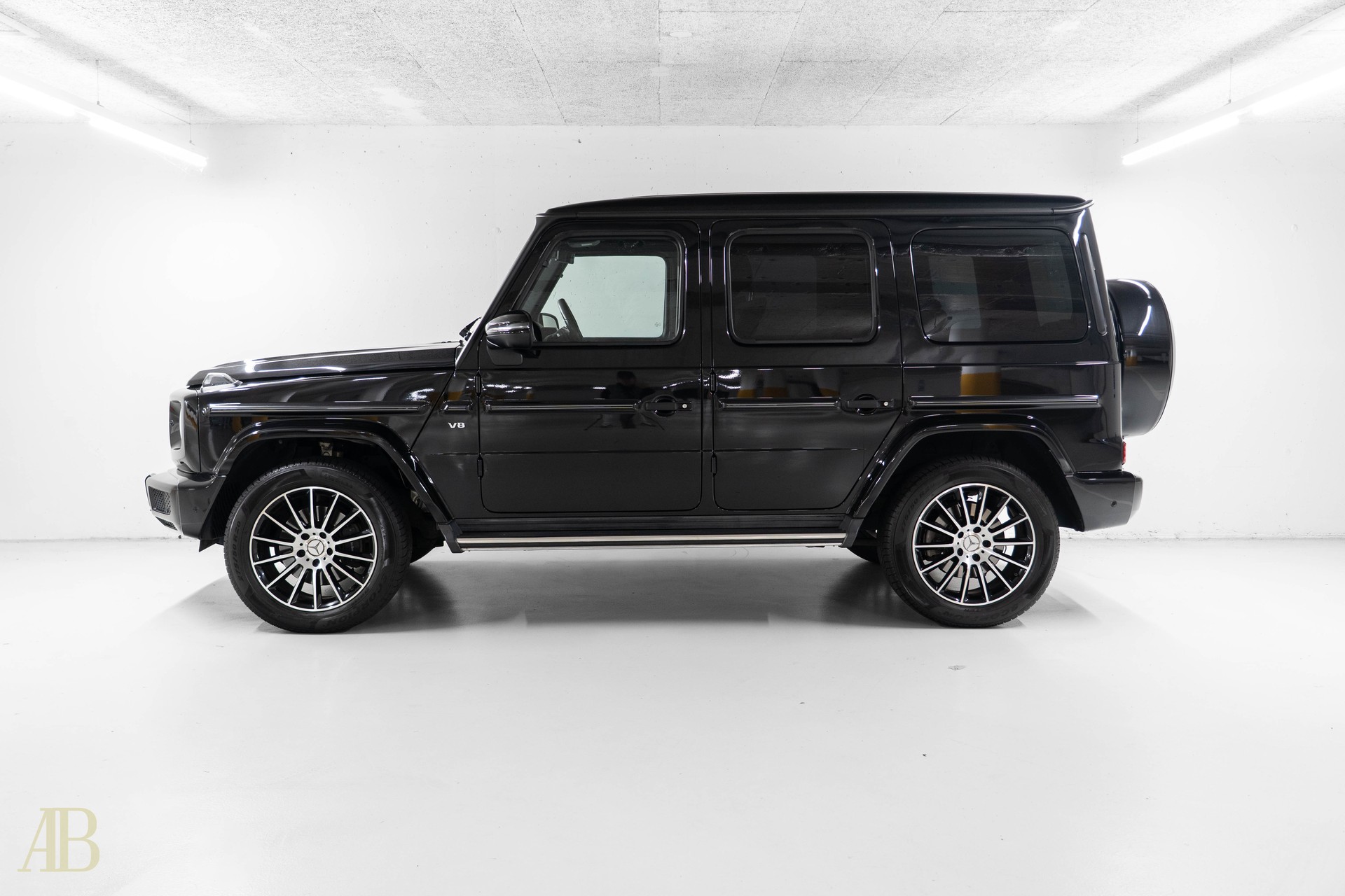 MERCEDES-BENZ G 500 AMG Line-image-3