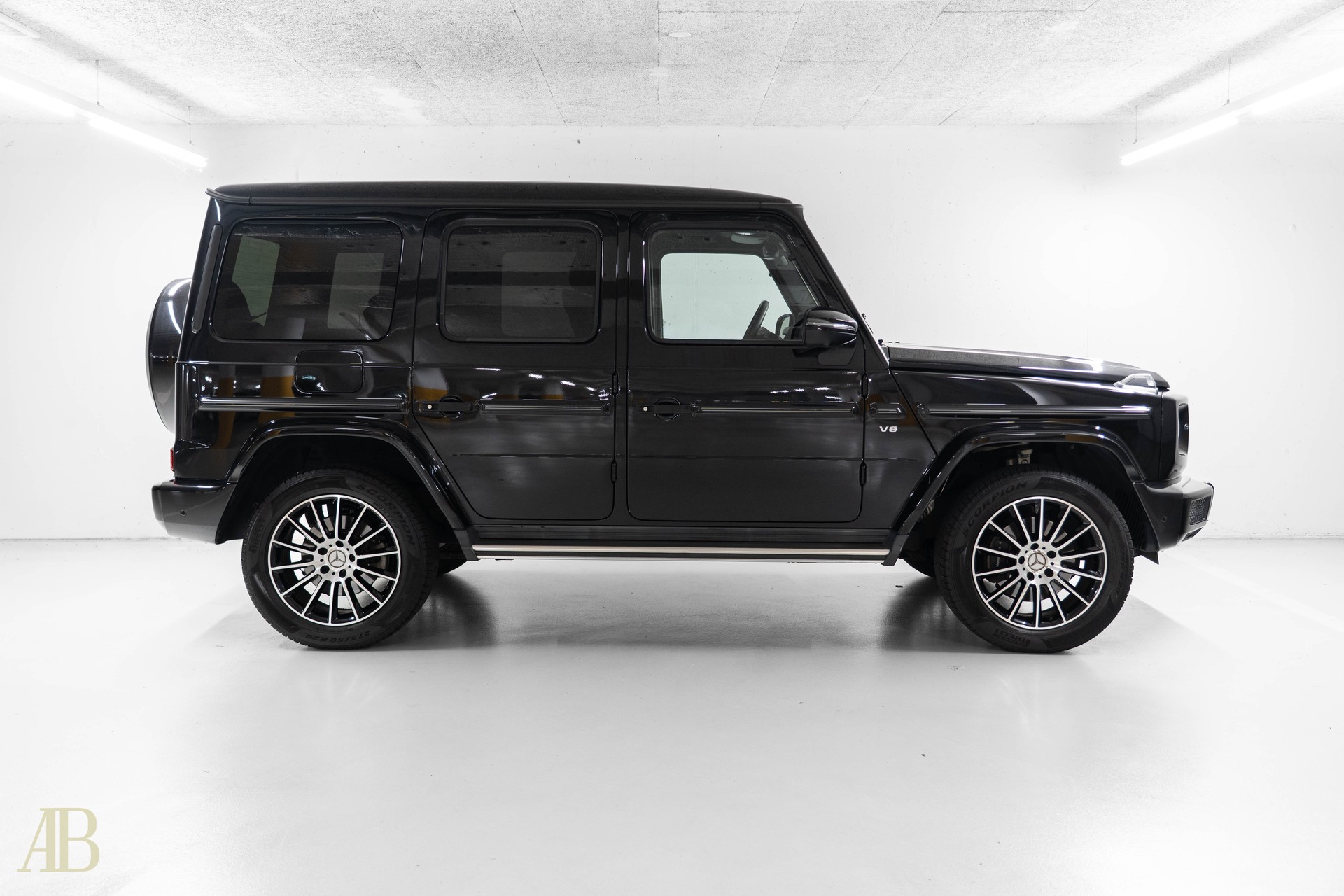 MERCEDES-BENZ G 500 AMG Line-image-7