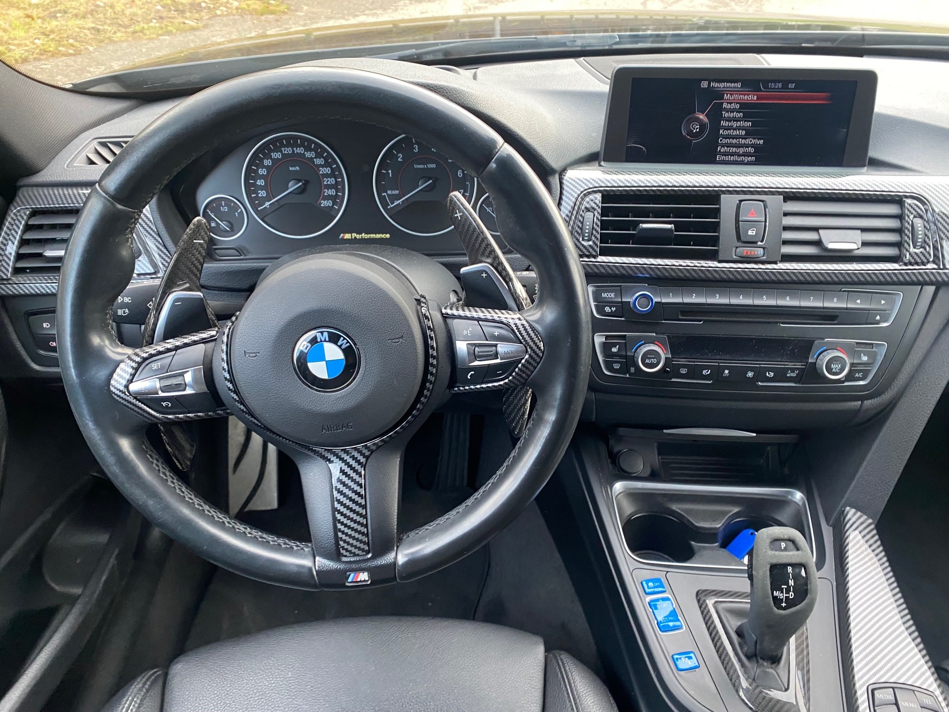BMW 335i xDrive Touring Steptronic-image-11