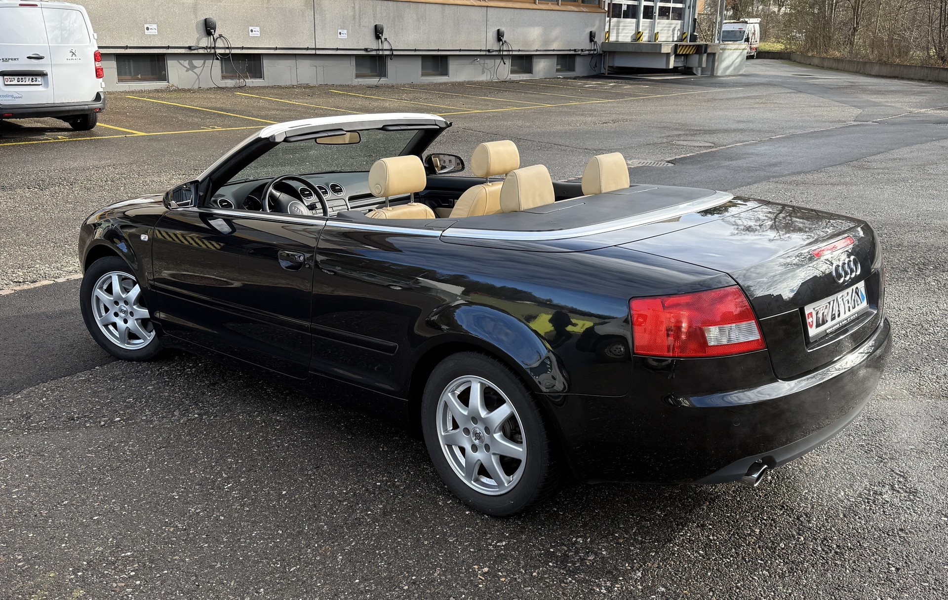 AUDI A4 Cabriolet 2.4 V6-image-2
