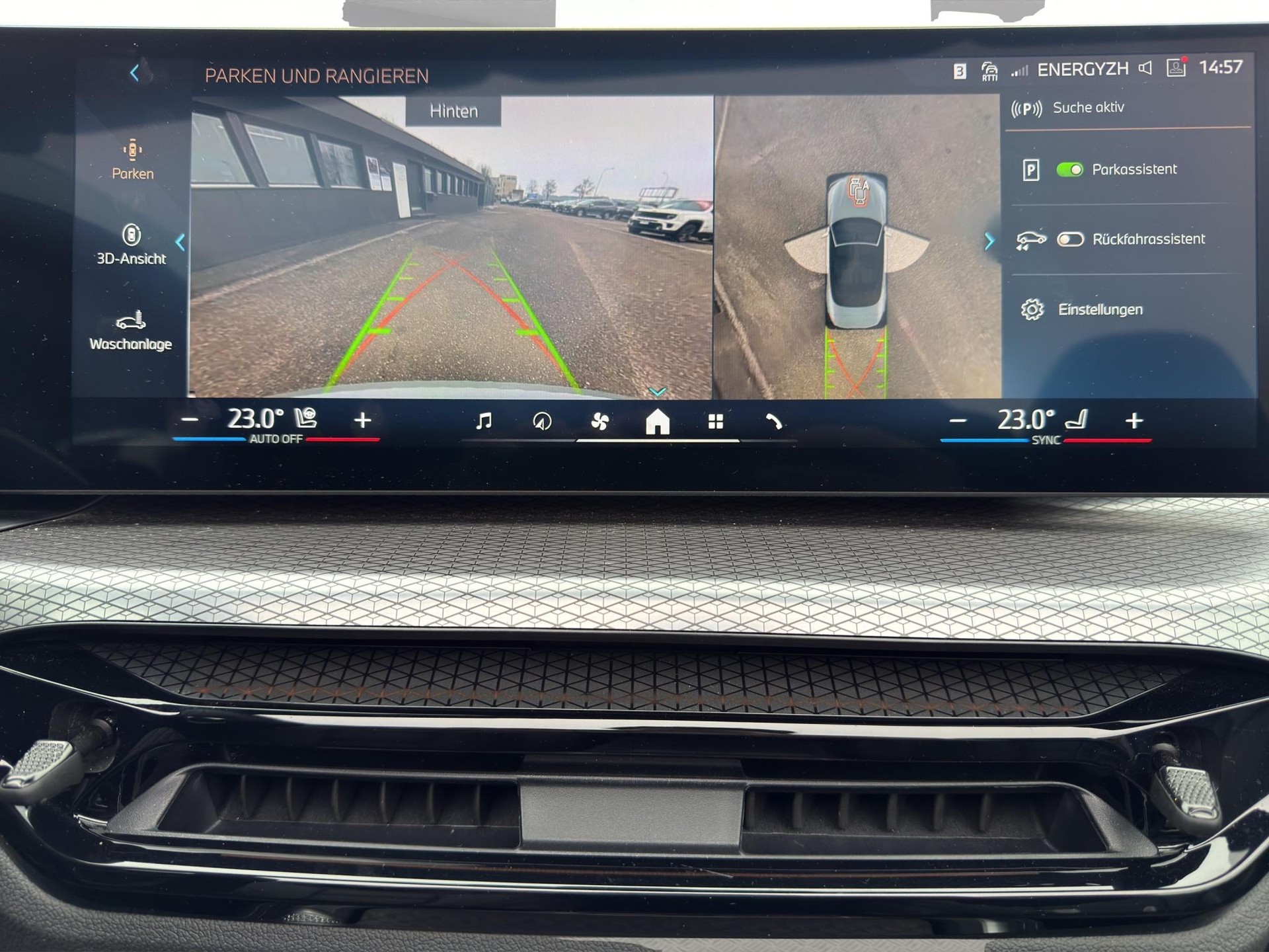 BMW 430i xDrive Cabrio-image-13