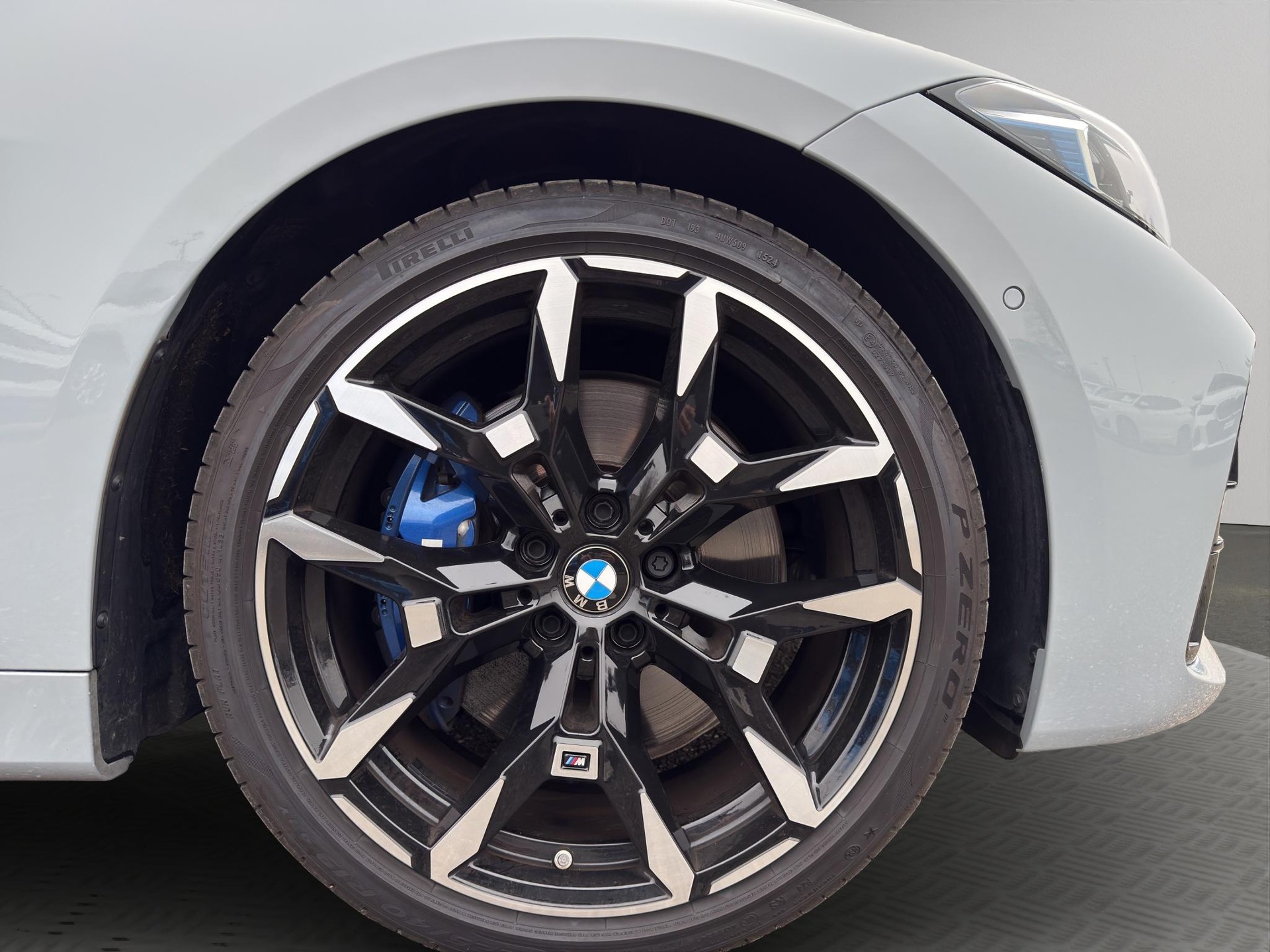 BMW 430i xDrive Cabrio-image-8