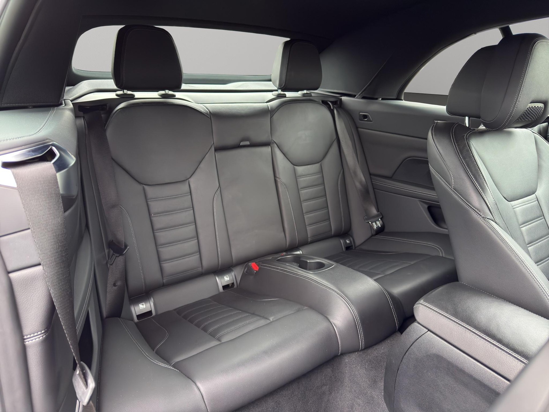 BMW 430i xDrive Cabrio-image-19