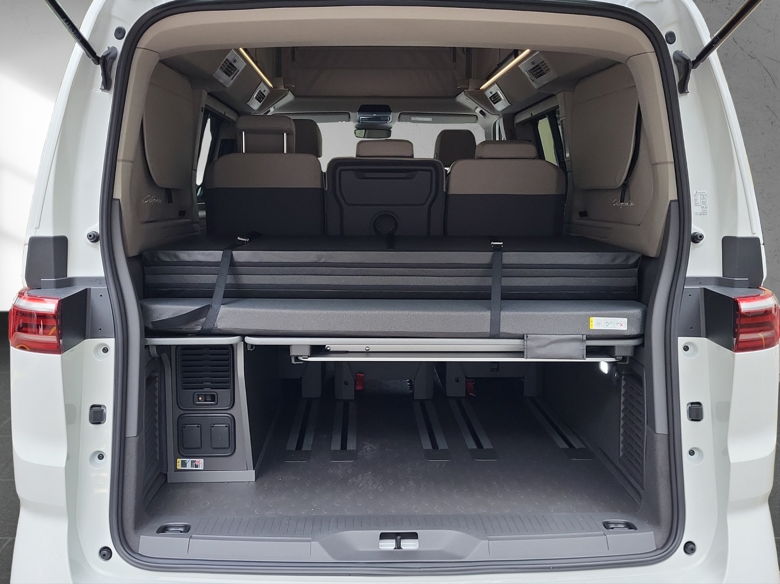 VW California Beach Tour Liberty 2.0TDI 150PS DSG-image-17