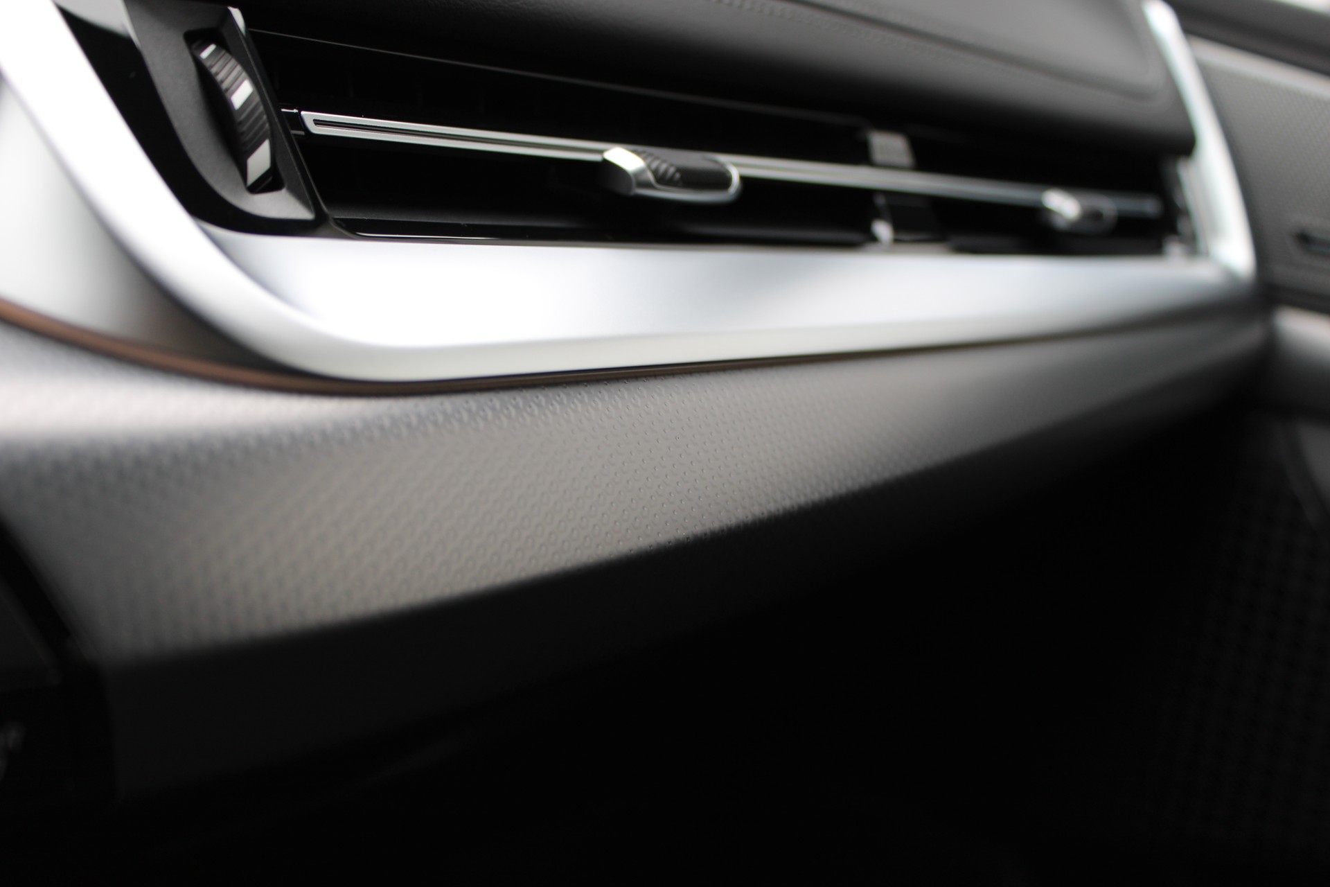 BMW 230e xDr. Act. T. M Sport-image-13