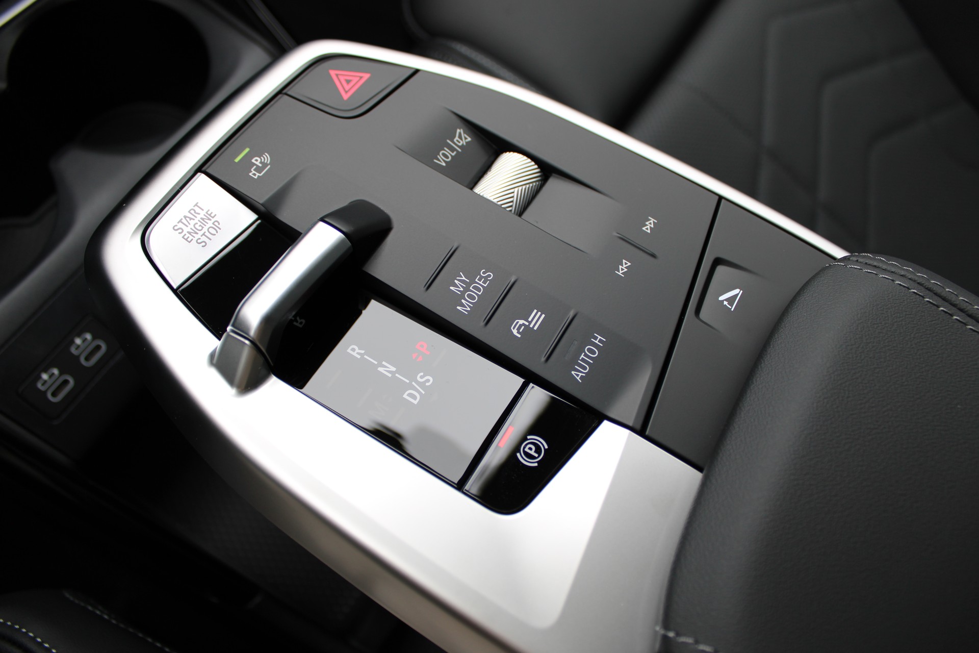 BMW 230e xDr. Act. T. M Sport-image-10