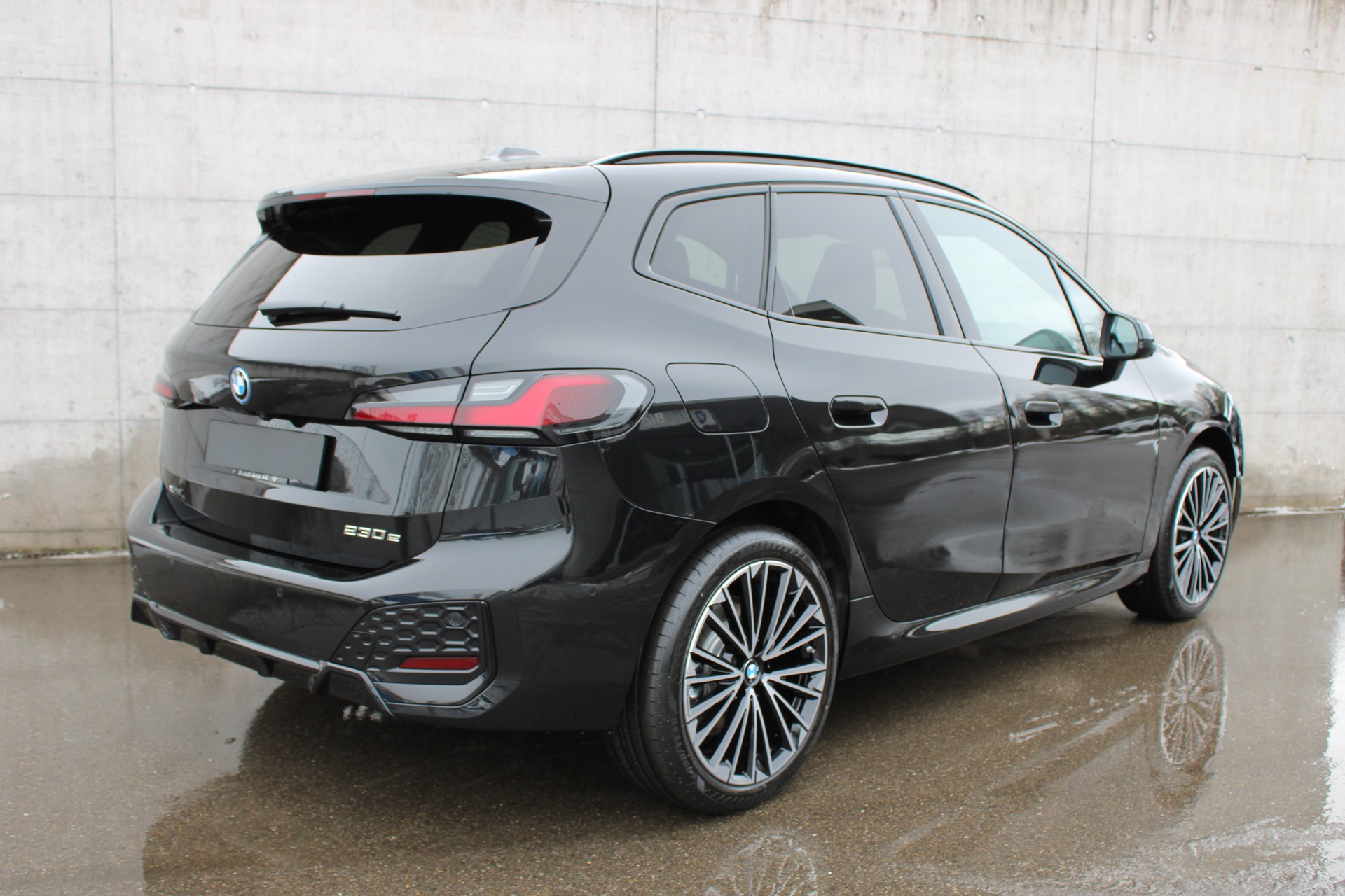 BMW 230e xDr. Act. T. M Sport-image-2