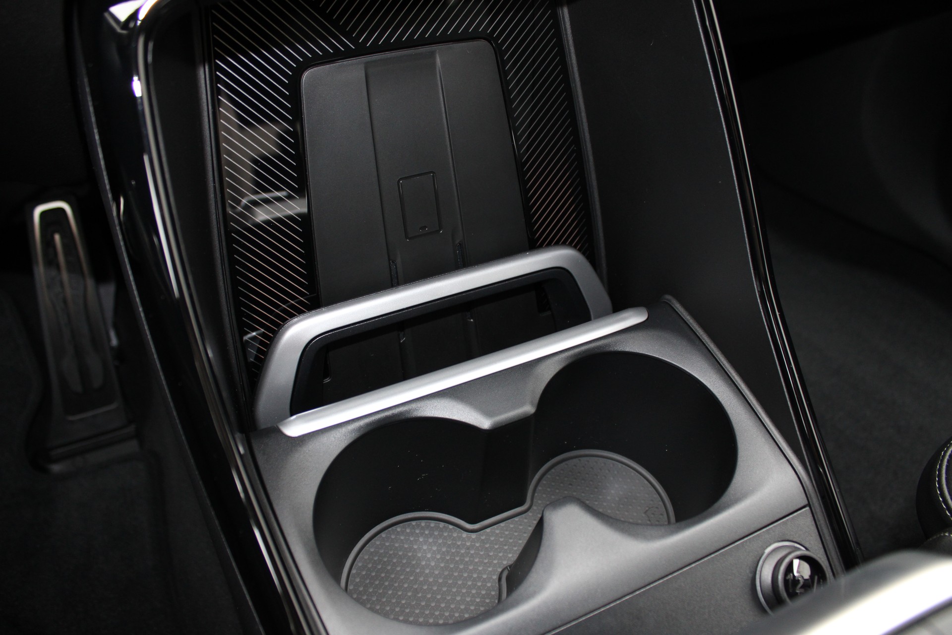 BMW 230e xDr. Act. T. M Sport-image-11