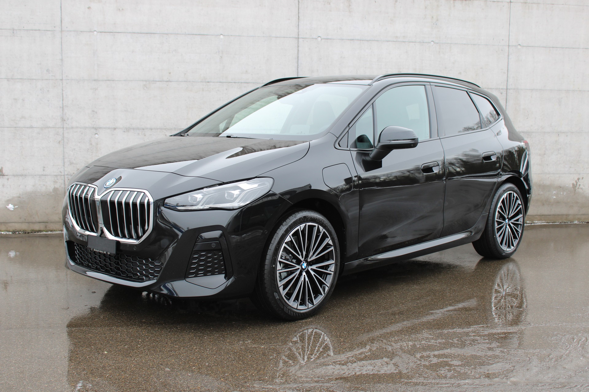 BMW 230e xDr. Act. T. M Sport-image-0