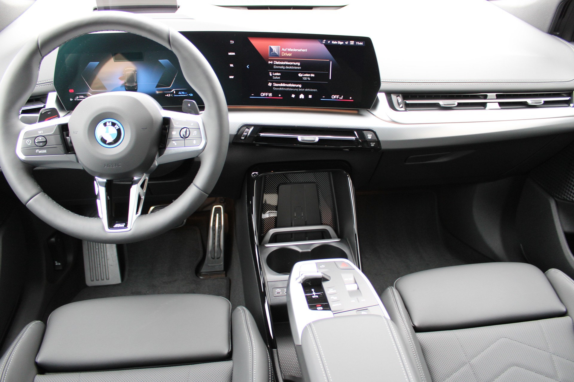 BMW 230e xDr. Act. T. M Sport-image-9