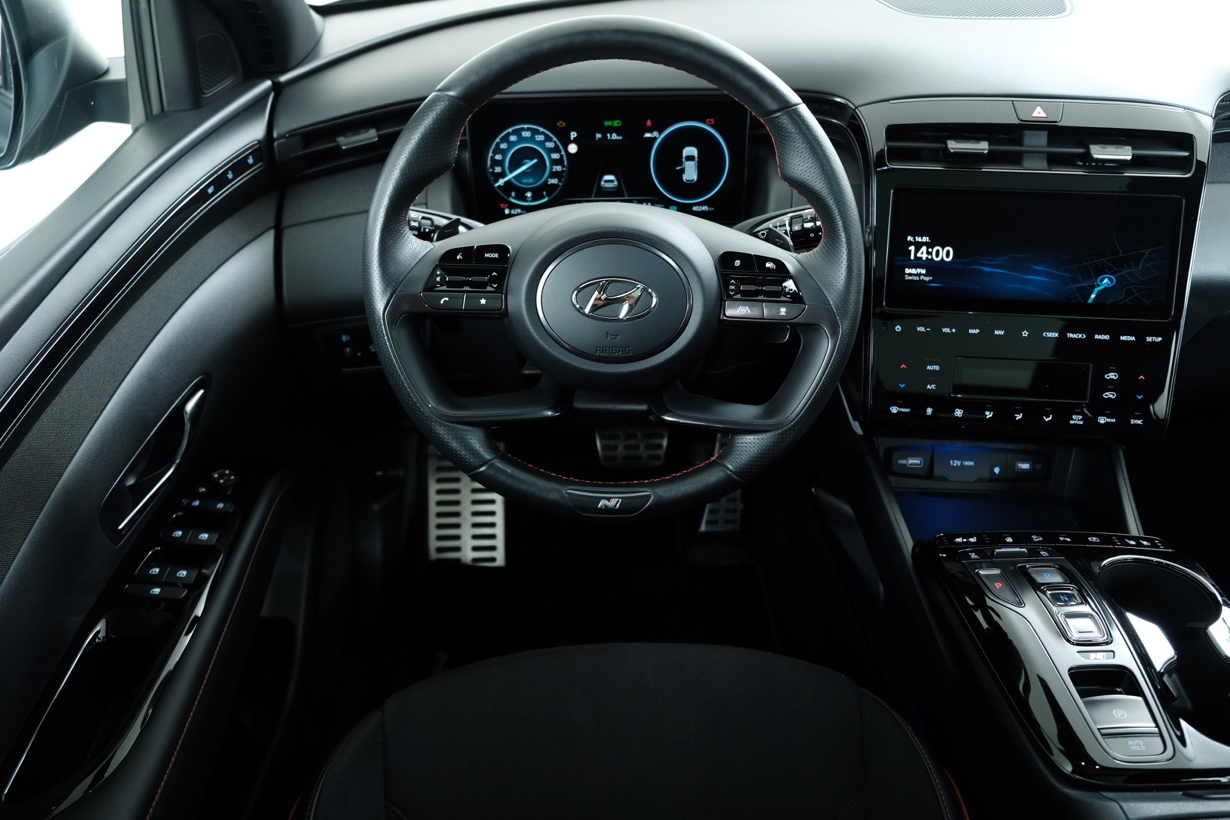HYUNDAI Tucson 1.6 TGDI 48V Amplia DCT 4WD-image-6