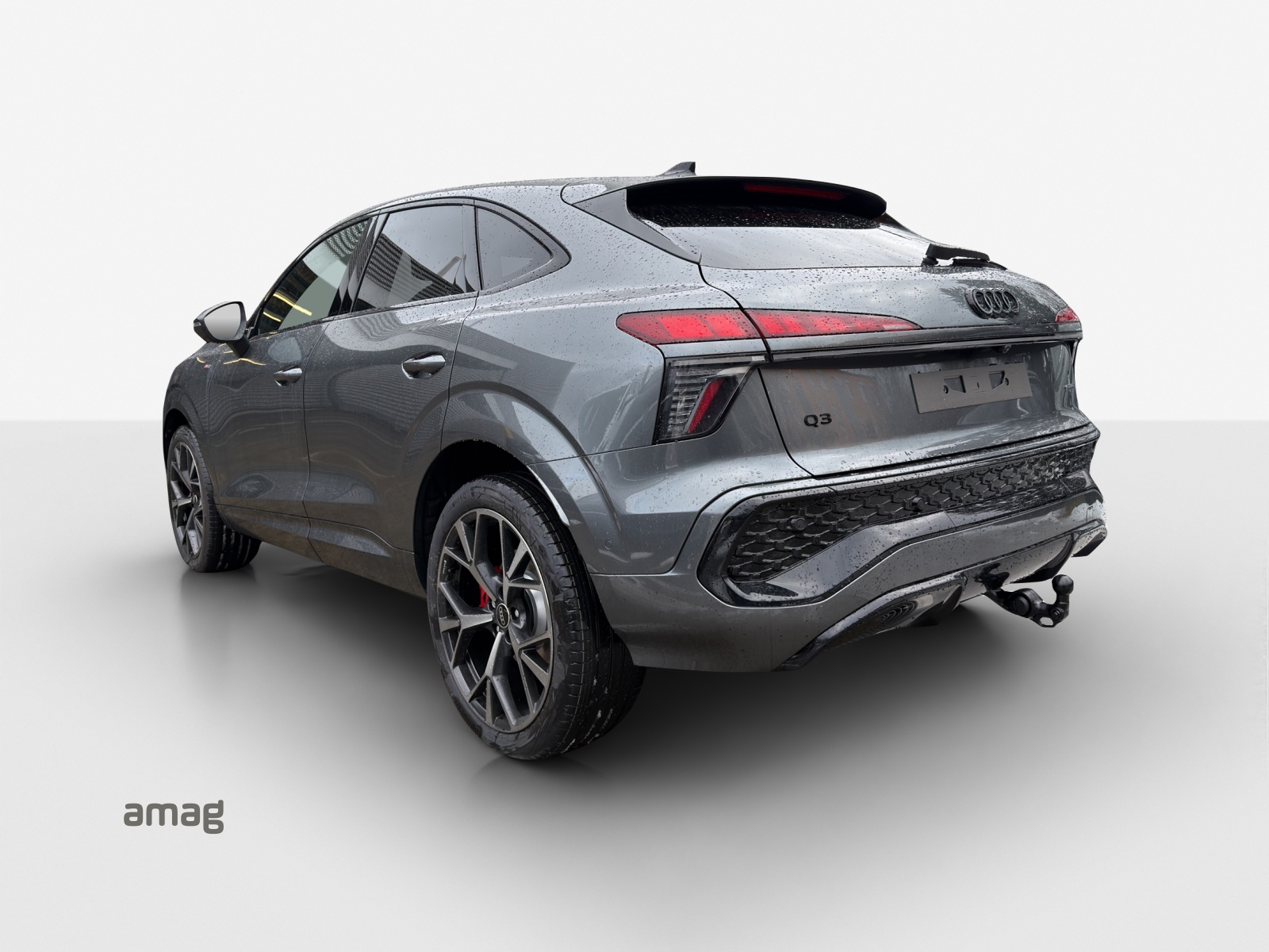 AUDI Q3 Sportback TFSI quattro 195 kW S tronic-image-2