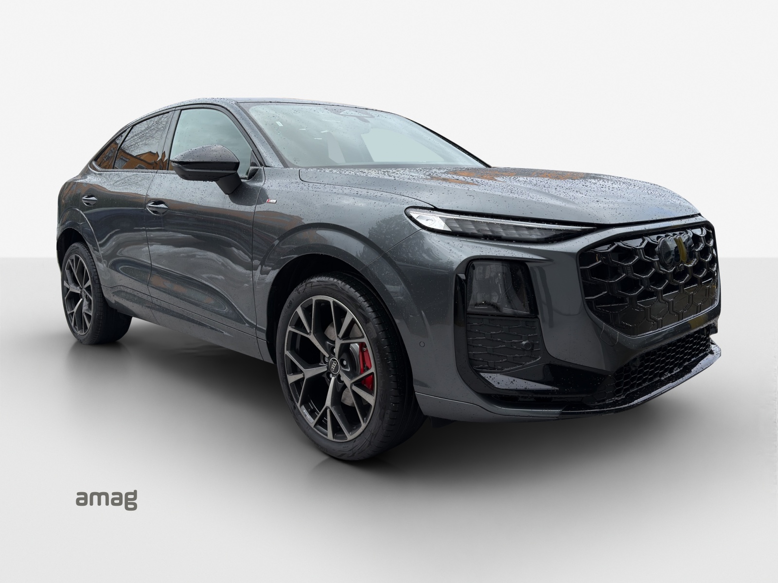AUDI Q3 Sportback TFSI quattro 195 kW S tronic-image-5