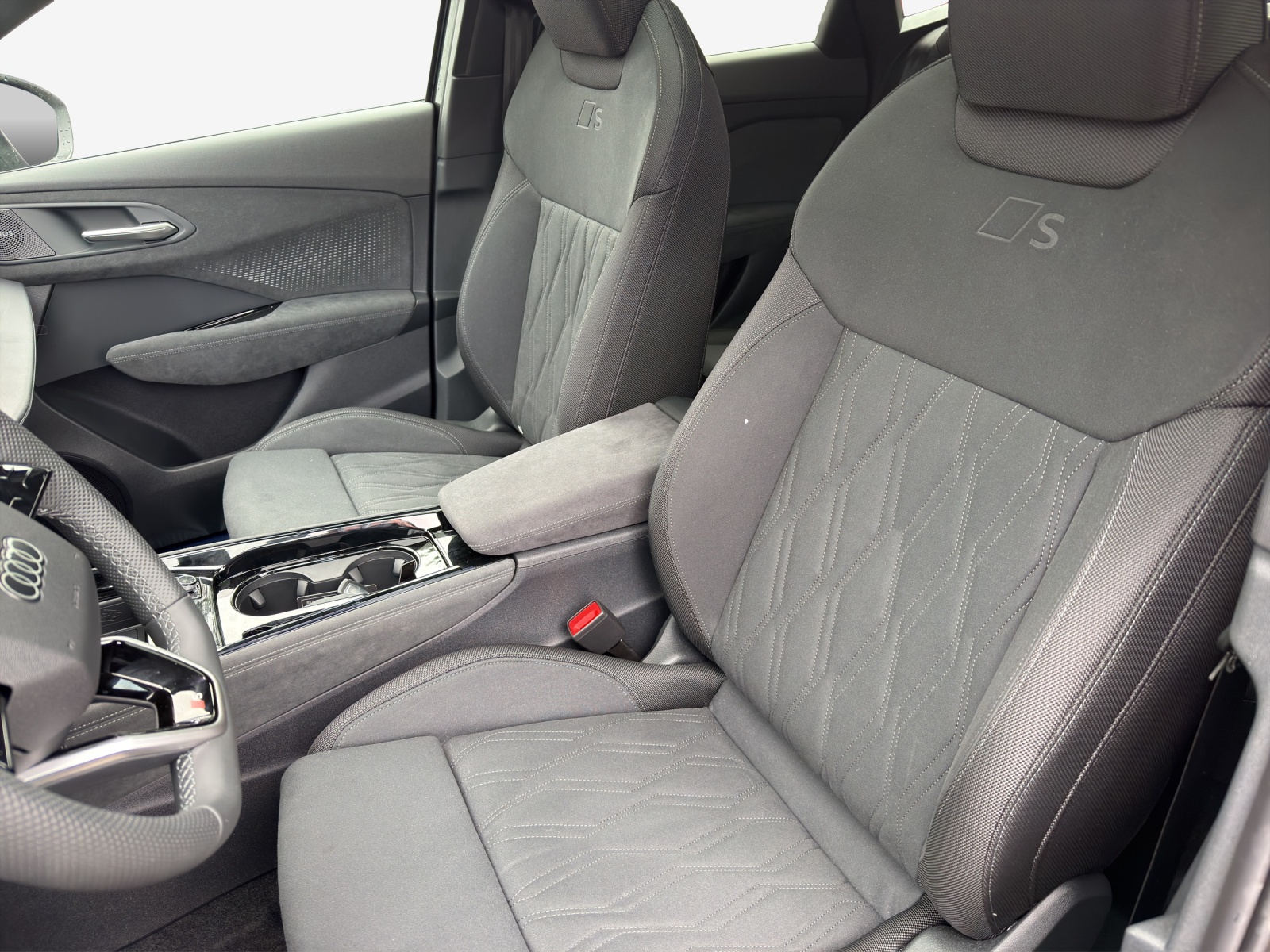 AUDI Q3 Sportback TFSI quattro 195 kW S tronic-image-14
