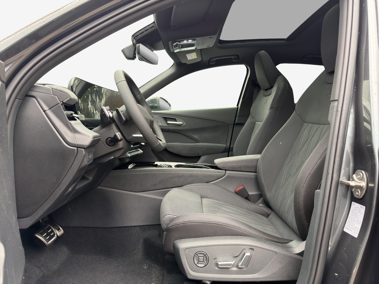 AUDI Q3 Sportback TFSI quattro 195 kW S tronic-image-7