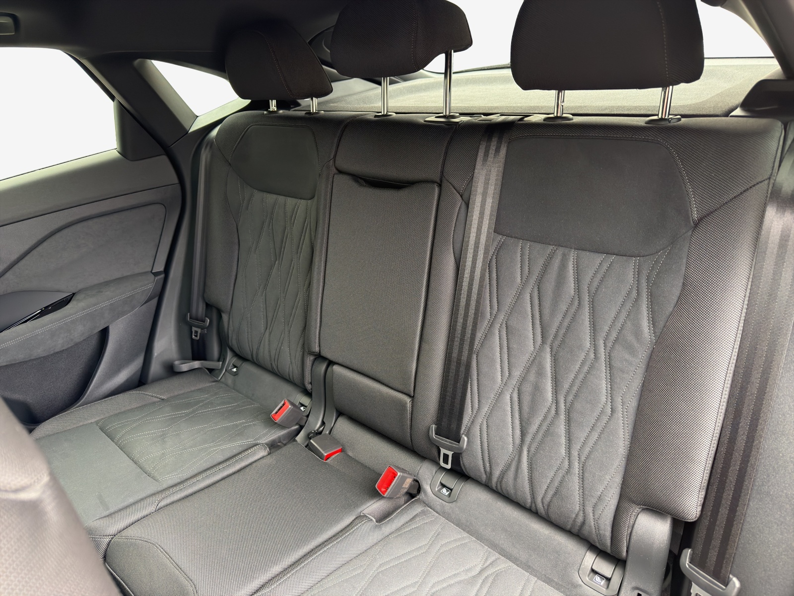 AUDI Q3 Sportback TFSI quattro 195 kW S tronic-image-11