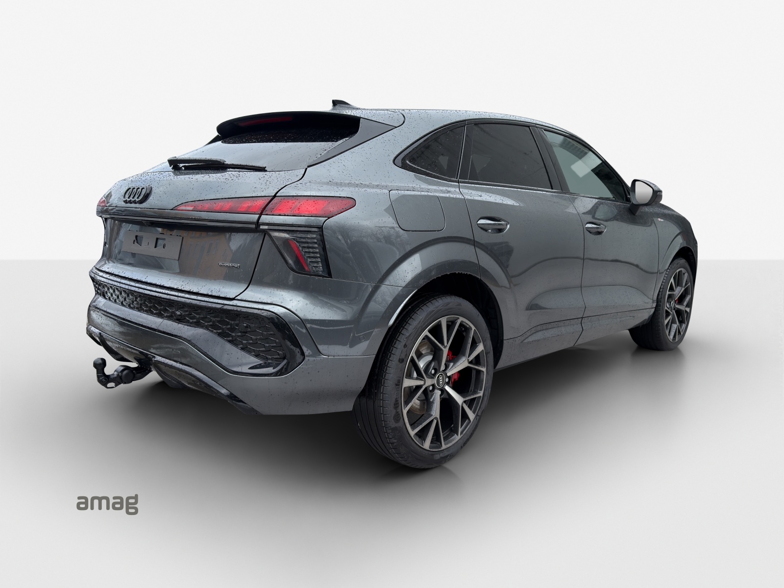 AUDI Q3 Sportback TFSI quattro 195 kW S tronic-image-4