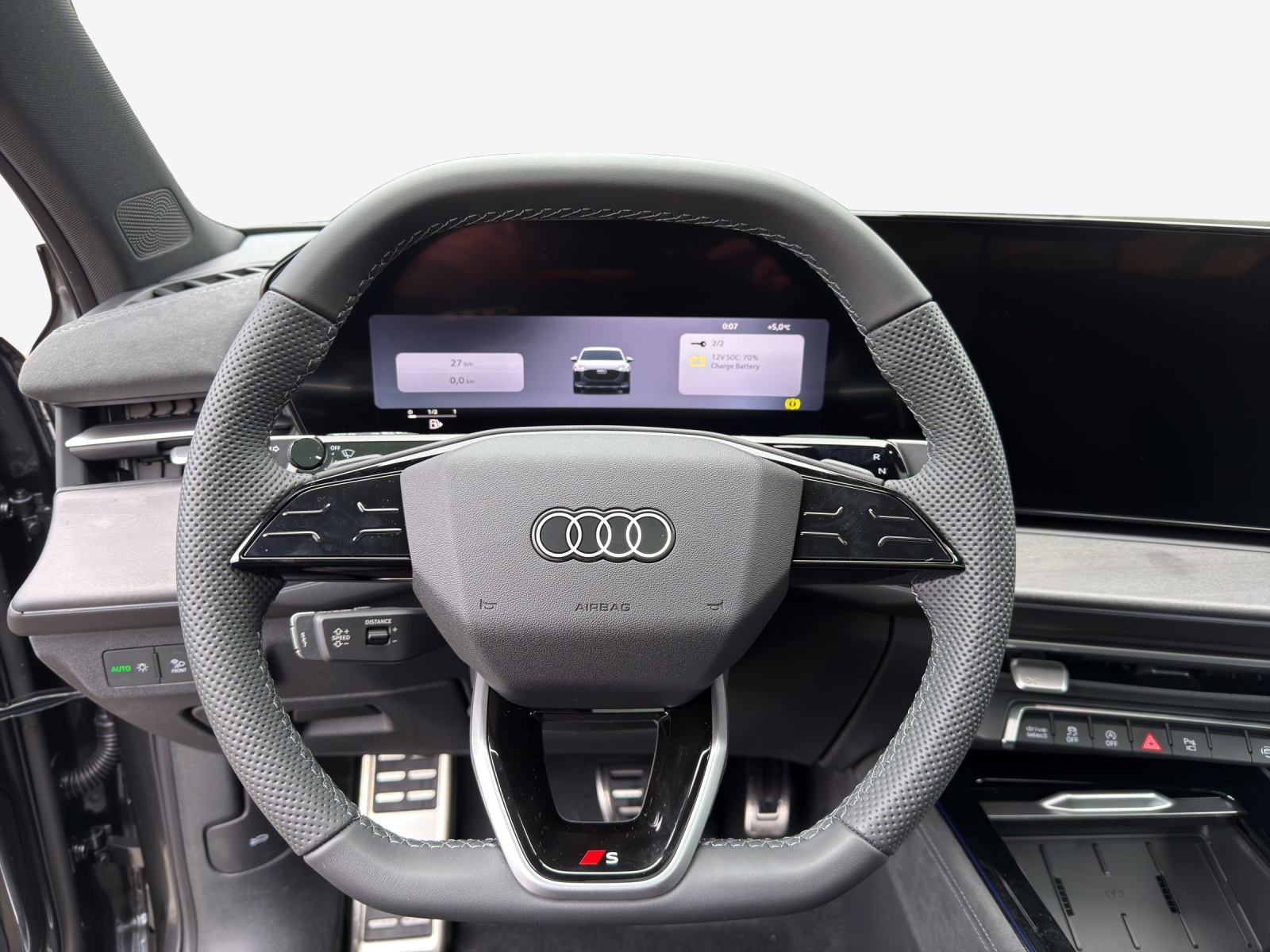 AUDI Q3 Sportback TFSI quattro 195 kW S tronic-image-9