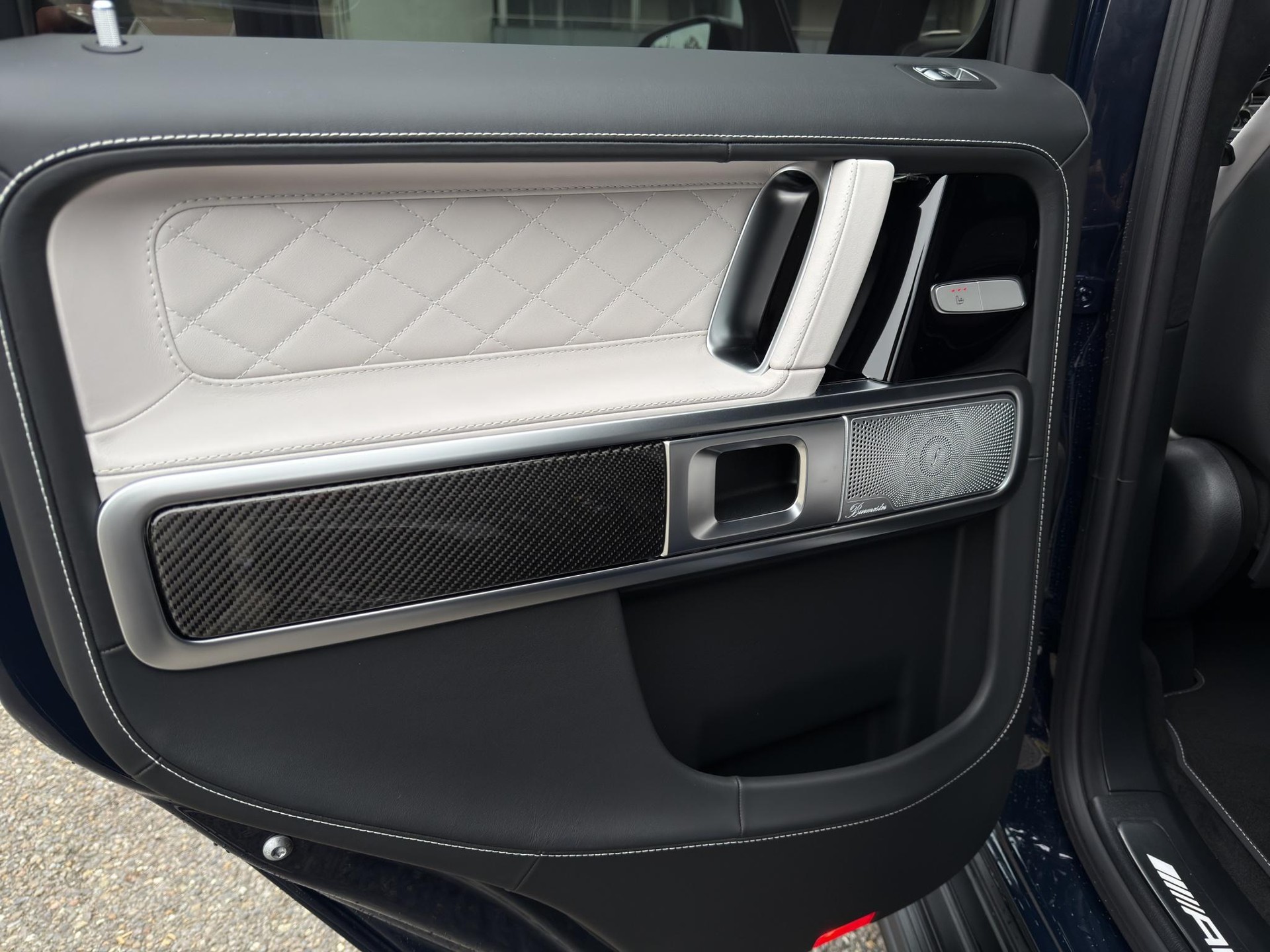 MERCEDES-BENZ G 63 AMG-image-19