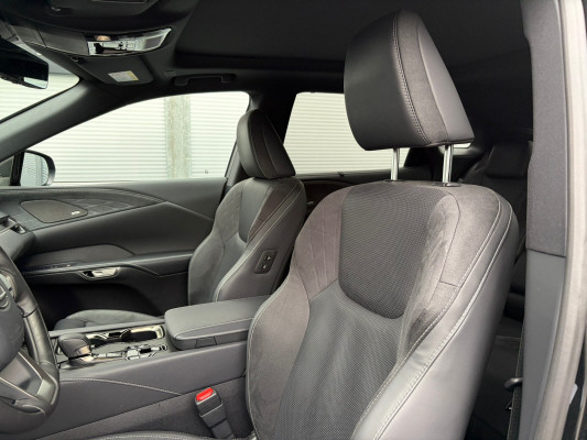 LEXUS RX 450h+ Excellnece AWD-image-6