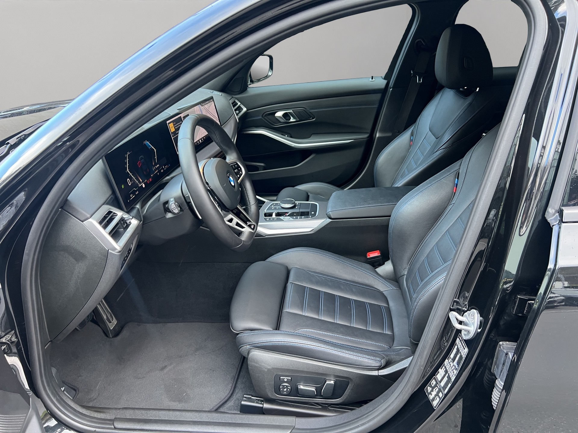 BMW 320d xDrive 48V Steptronic M Sport-image-10