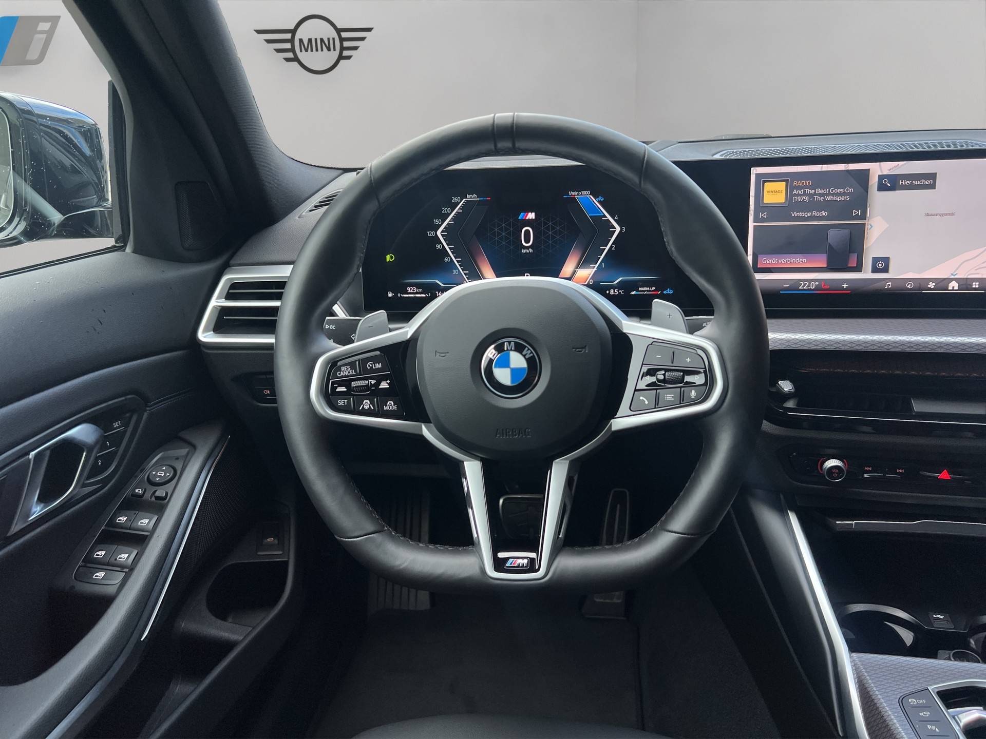 BMW 320d xDrive 48V Steptronic M Sport-image-13