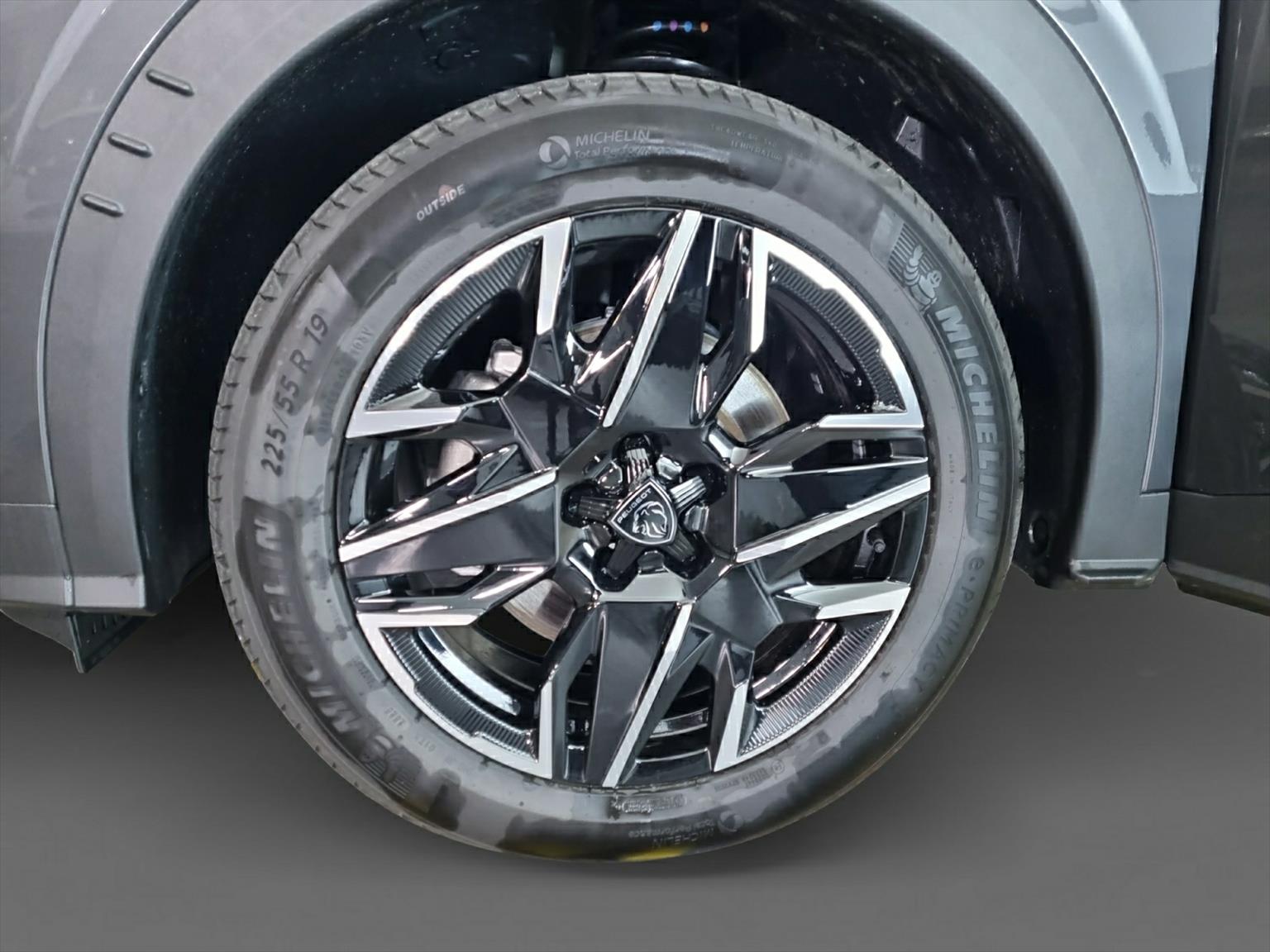PEUGEOT 5008 145 Hybrid GT 7-Plätzer Pano-image-15
