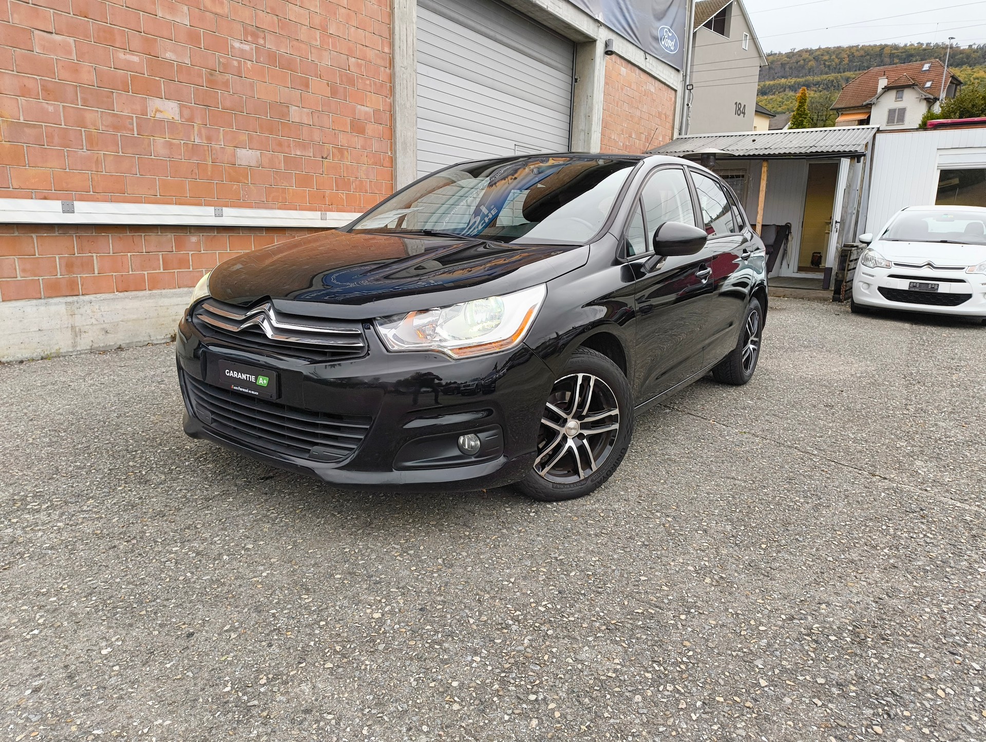 CITROEN C4 Berline 1.4 VTi Tonic-image-0
