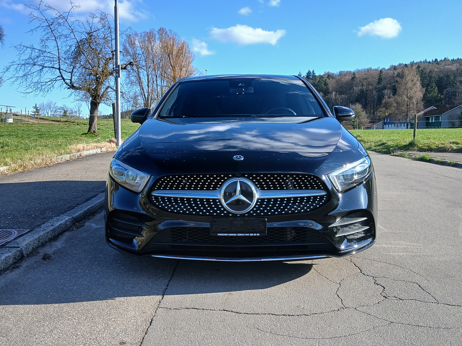 MERCEDES-BENZ A 220 AMG Line 7G-DCT 4Matic-image-3