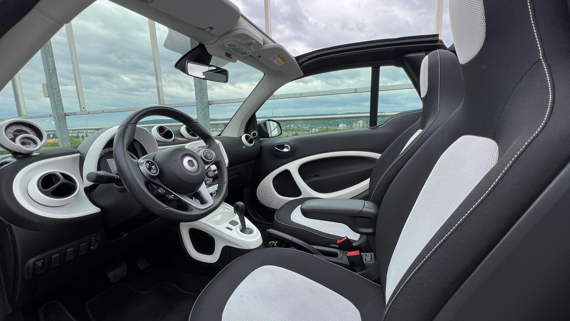 SMART FORTWO PASSION CABRIO TWINMATIC l 90 PS-image-23