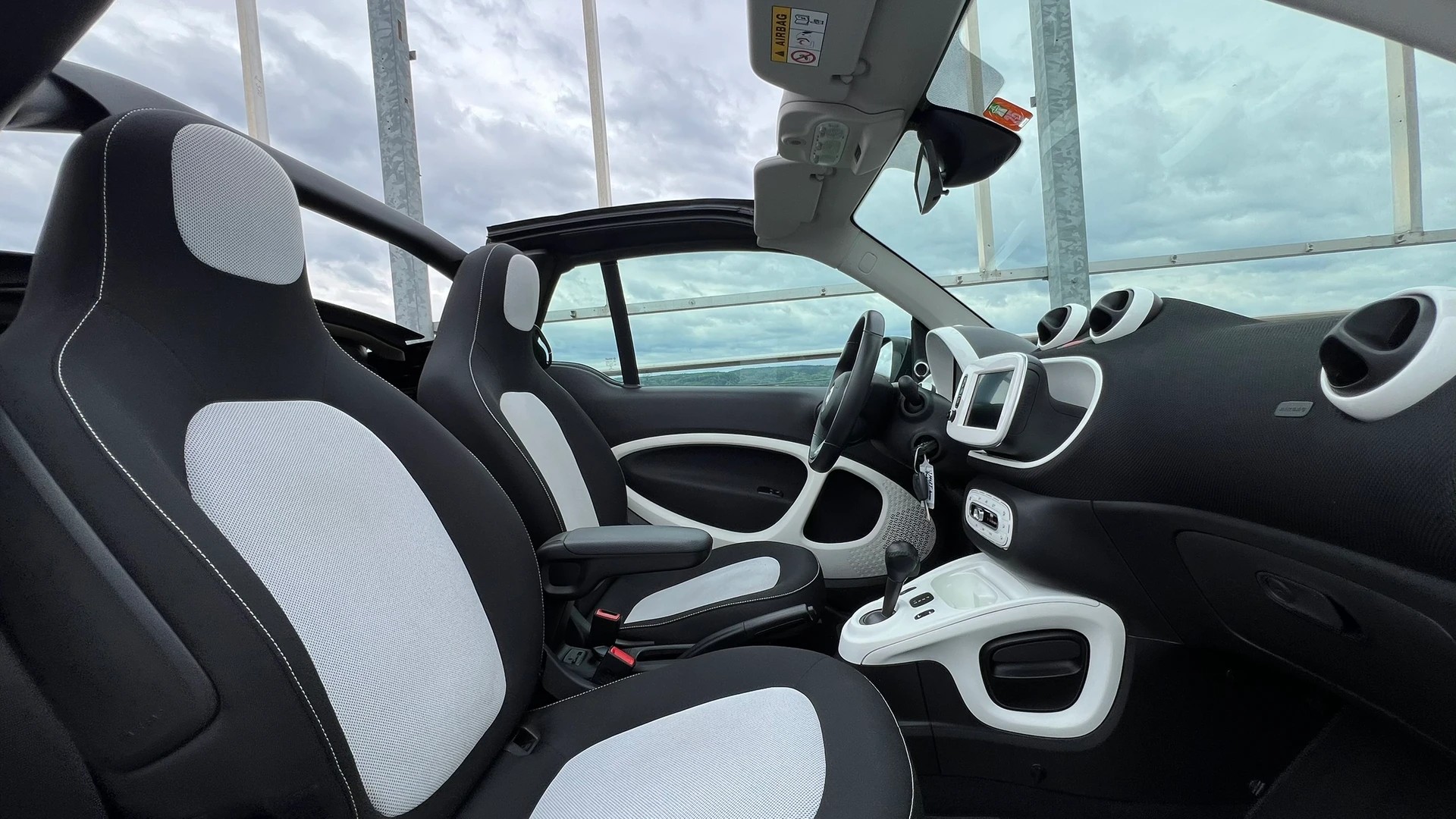 SMART FORTWO PASSION CABRIO TWINMATIC l 90 PS-image-22