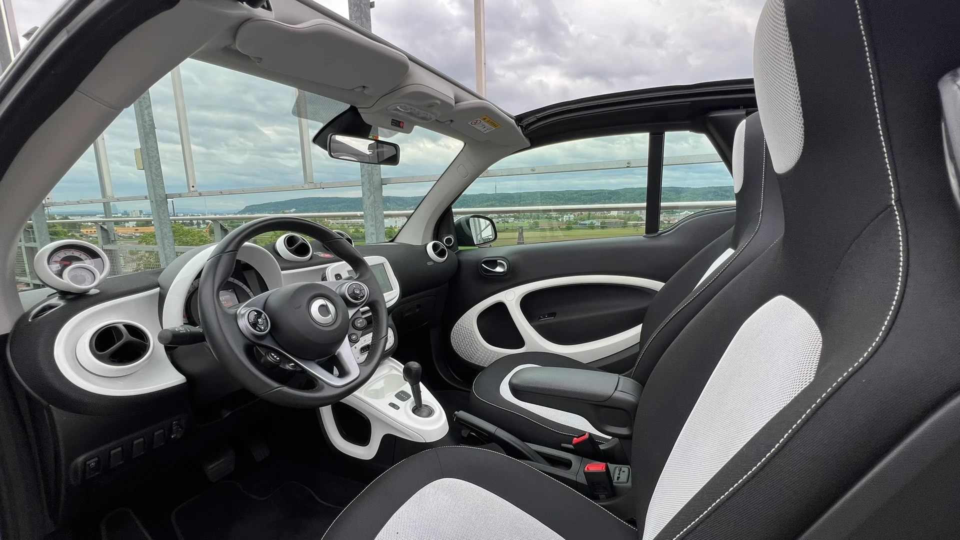 SMART FORTWO PASSION CABRIO TWINMATIC l 90 PS-image-21