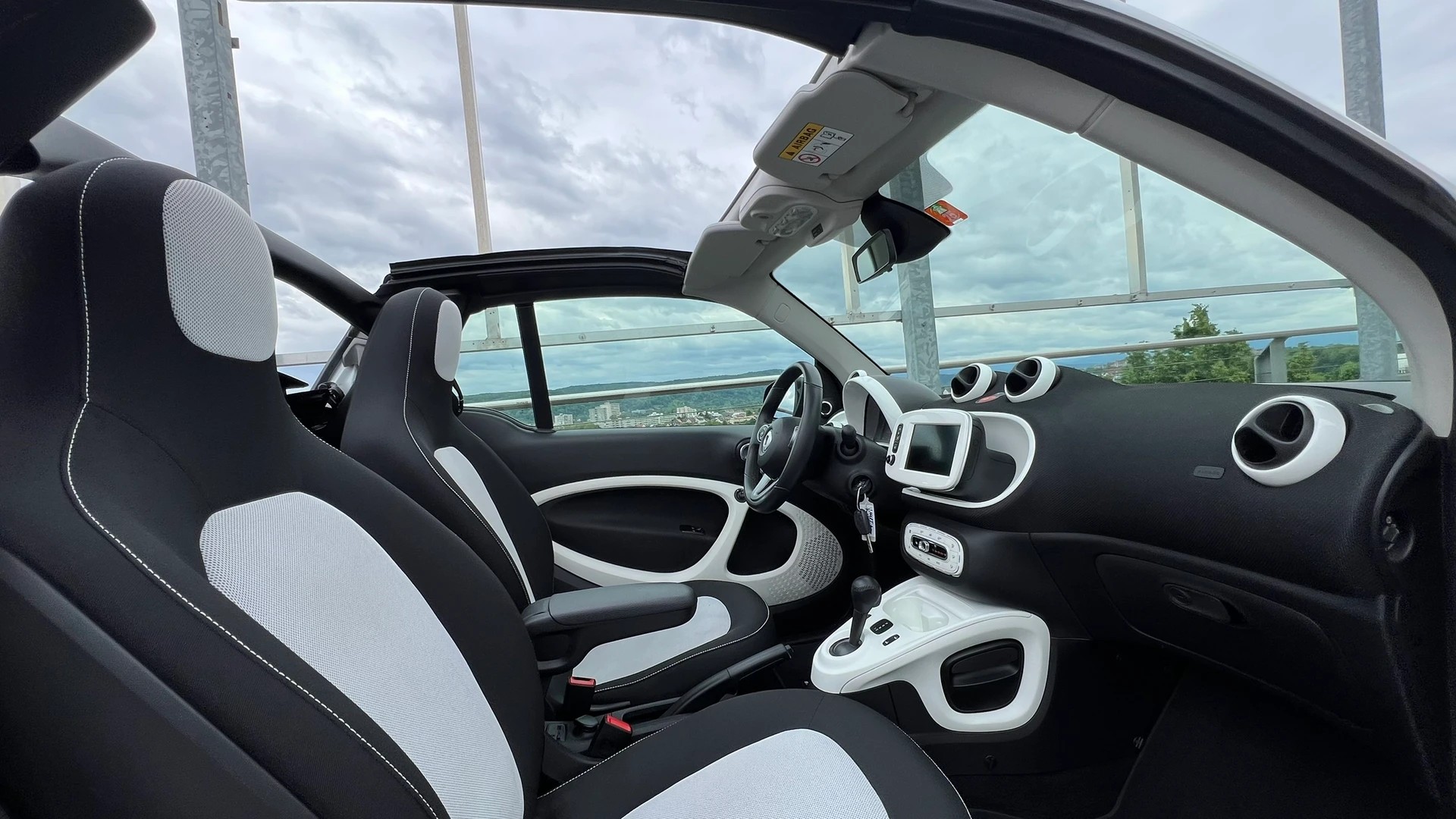 SMART FORTWO PASSION CABRIO TWINMATIC l 90 PS-image-26