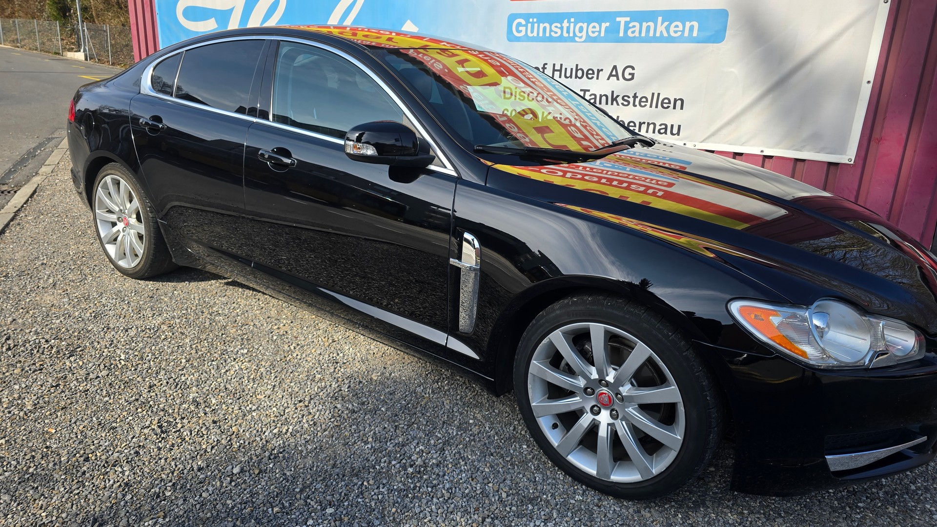 JAGUAR XF 4.2 V8-image-3