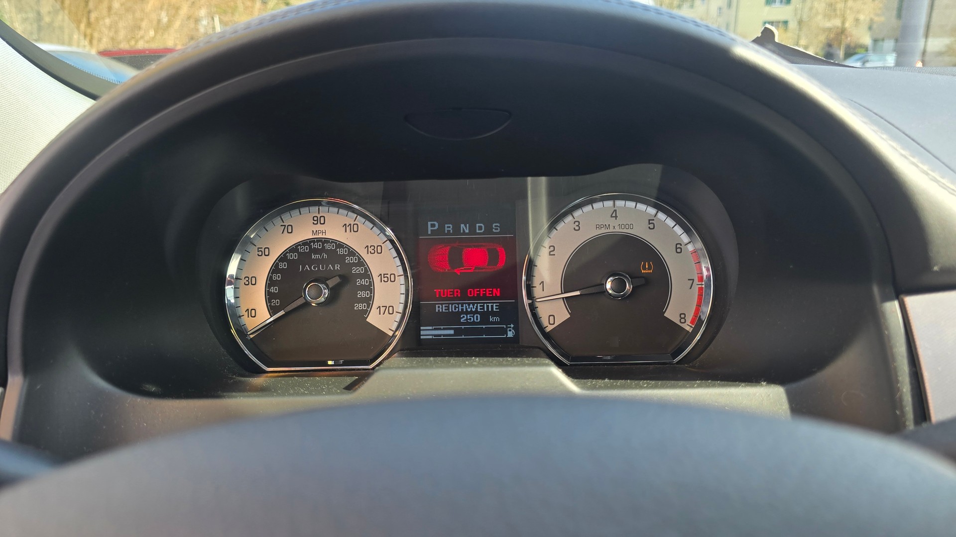 JAGUAR XF 4.2 V8-image-16