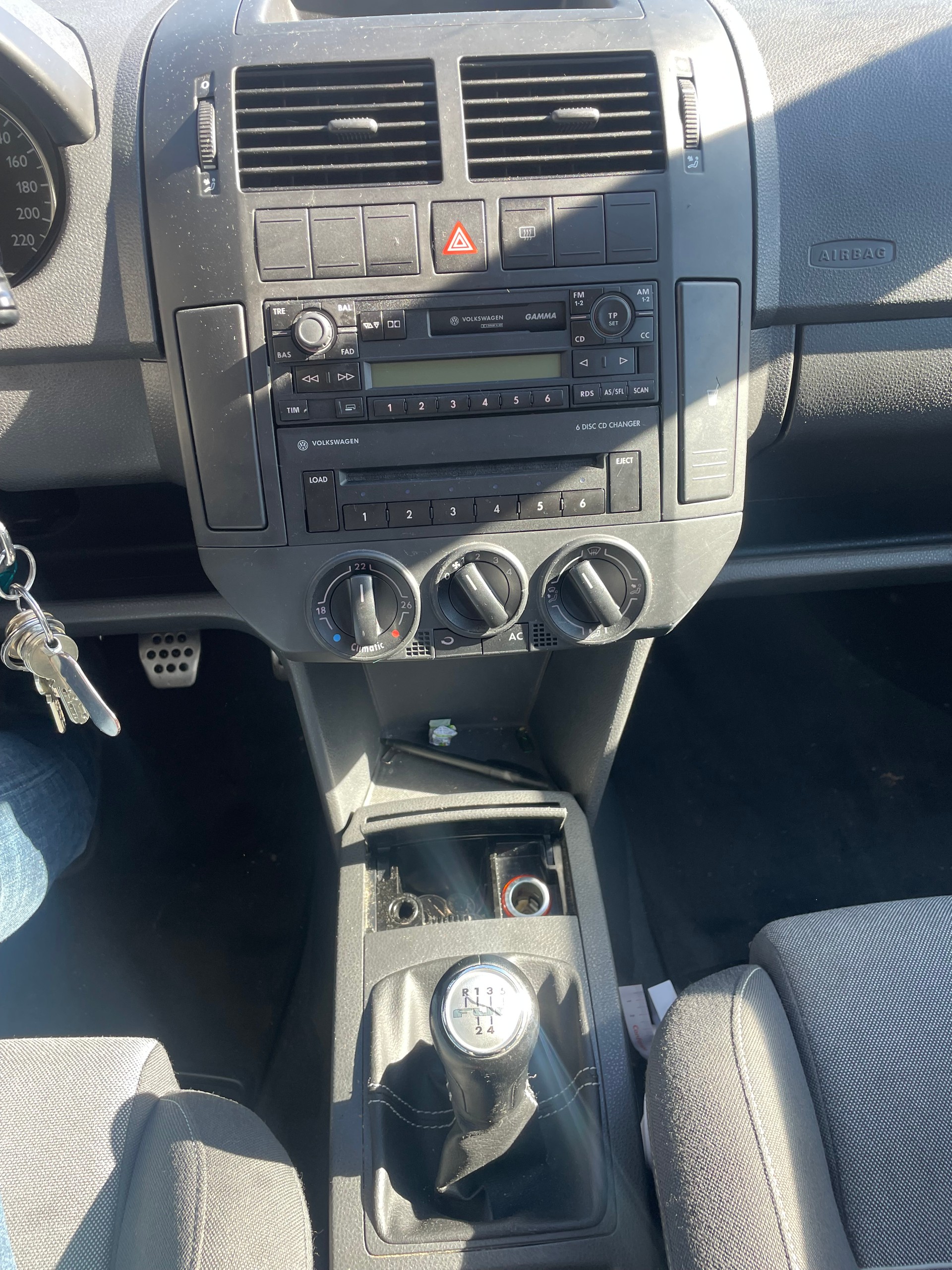 VW Polo 1.4 16V Fun-image-8