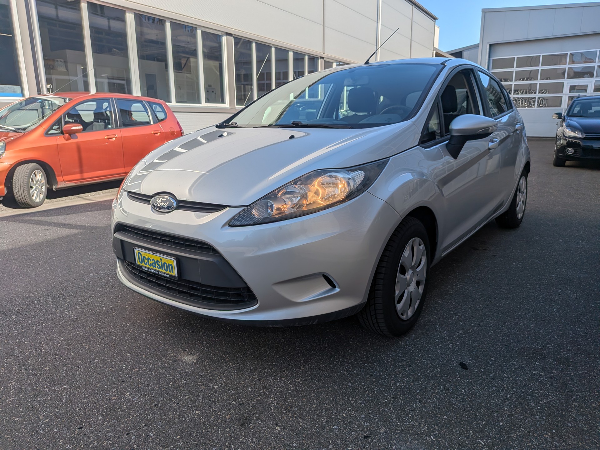 FORD Fiesta 1.25 16V Ambiente-image-1